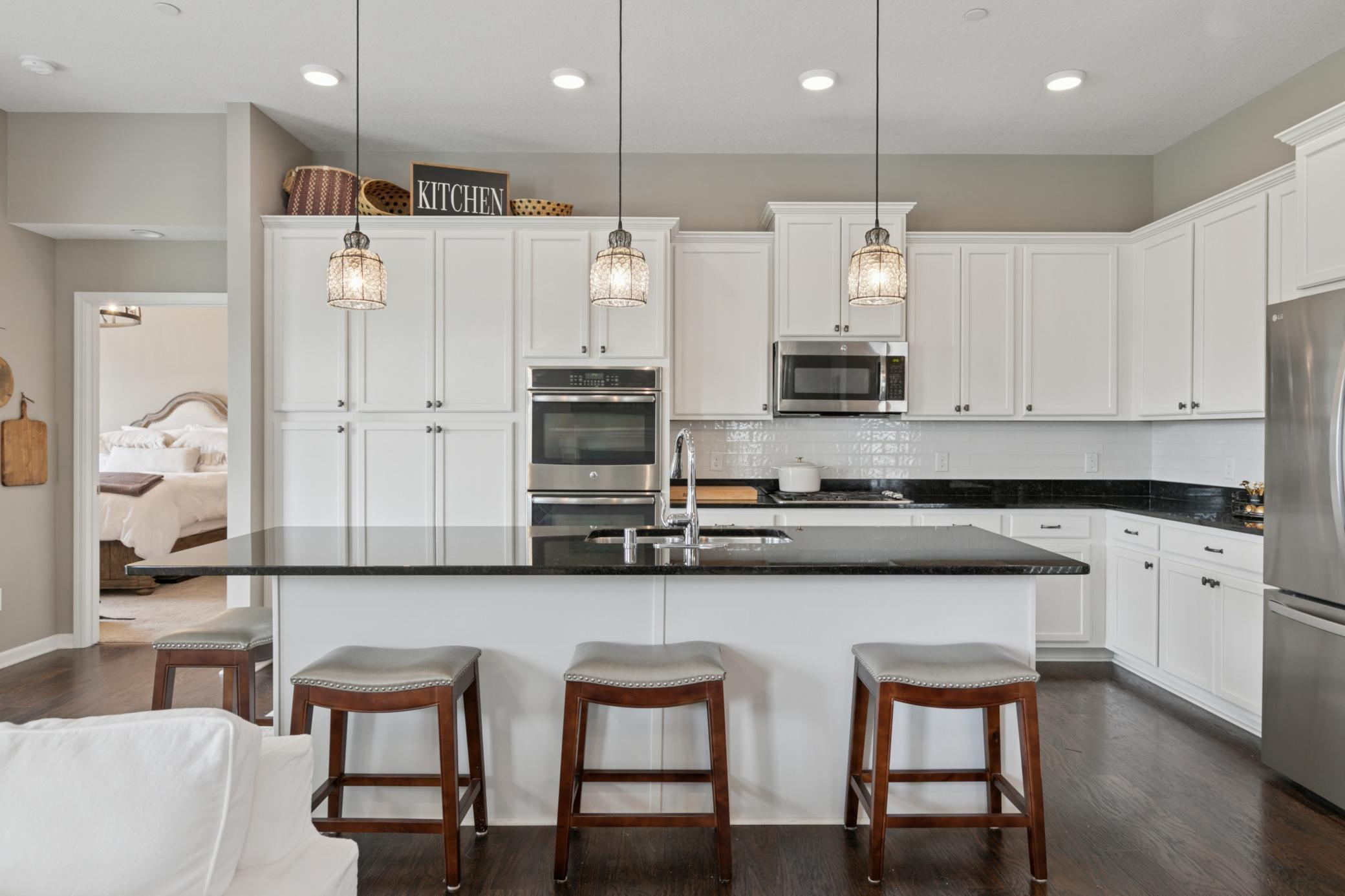 Lakeville, Minnesota, 55044, United States, 3 Bedrooms Bedrooms, ,2 BathroomsBathrooms,Residential,For Sale,1971412