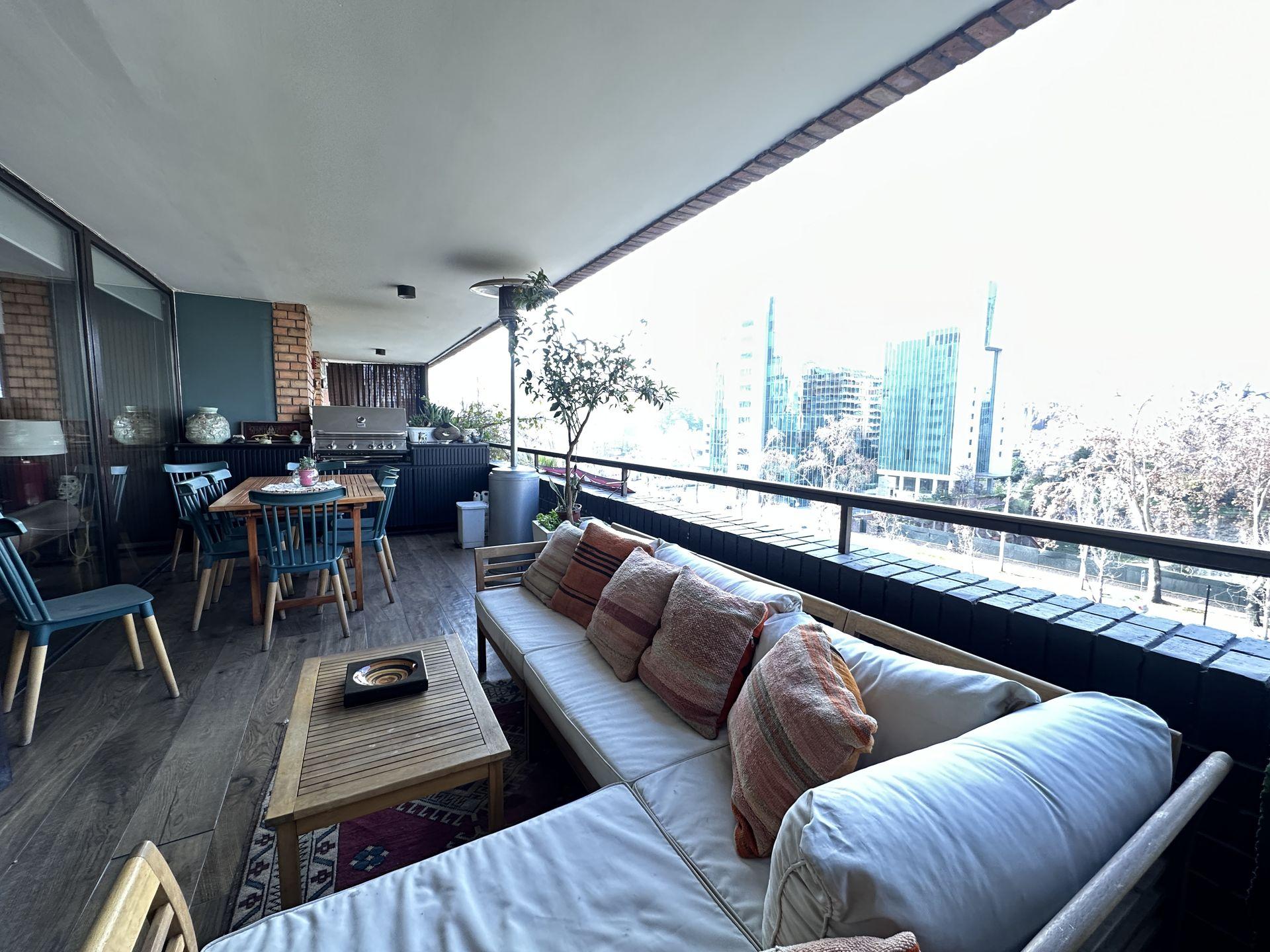 Vitacura, Chile, 3 Bedrooms Bedrooms, ,3 BathroomsBathrooms,Residential,For Sale,1911226