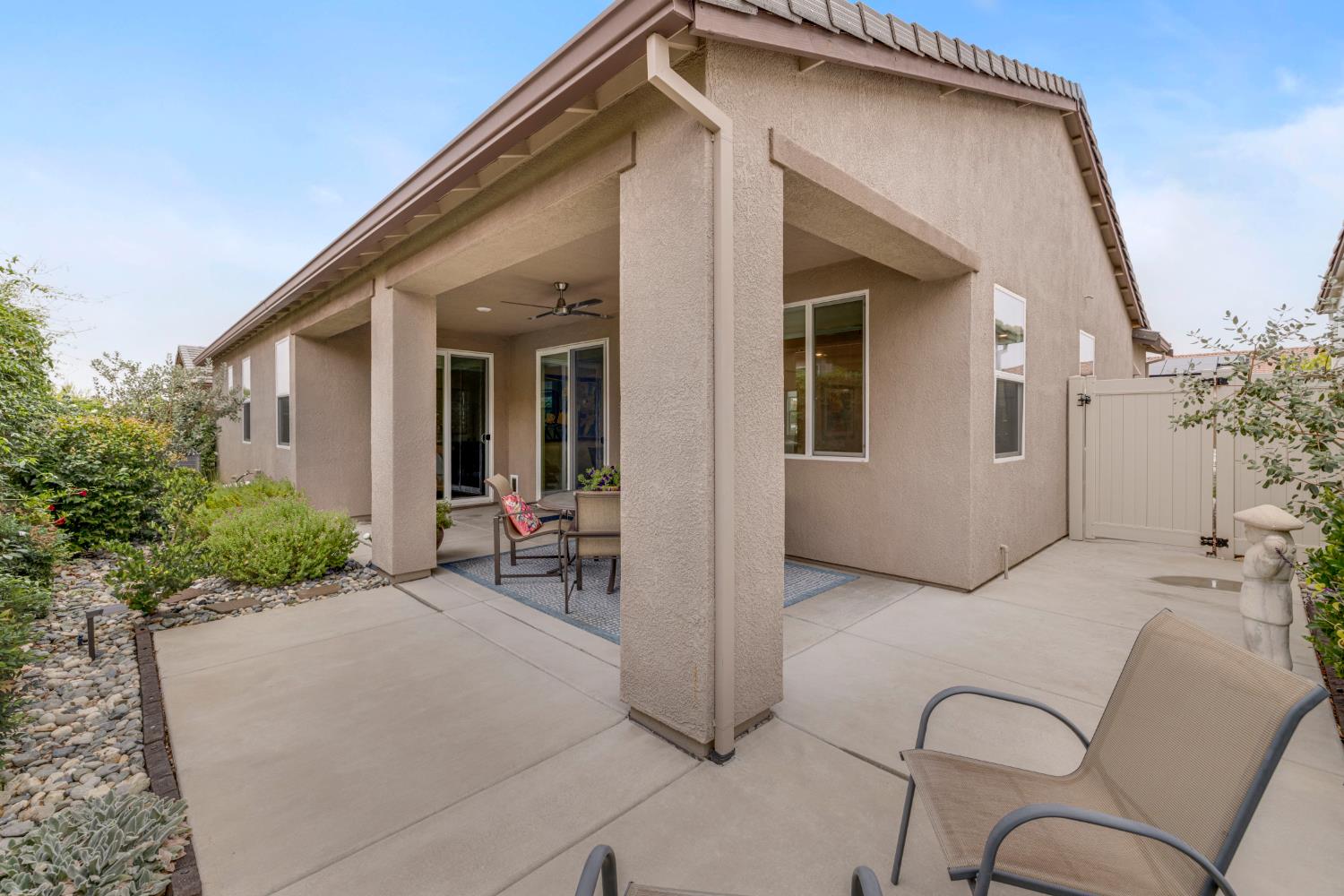 El Dorado Hills, California, 95762, United States, 2 Bedrooms Bedrooms, ,2 BathroomsBathrooms,Residential,For Sale,1950848