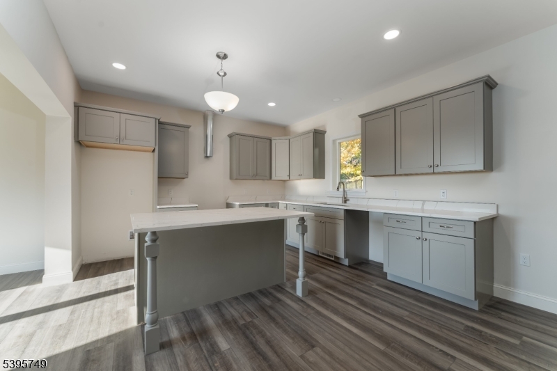 Washington Boro, New Jersey, 07882, United States, 4 Bedrooms Bedrooms, ,3 BathroomsBathrooms,Residential,For Sale,1987811