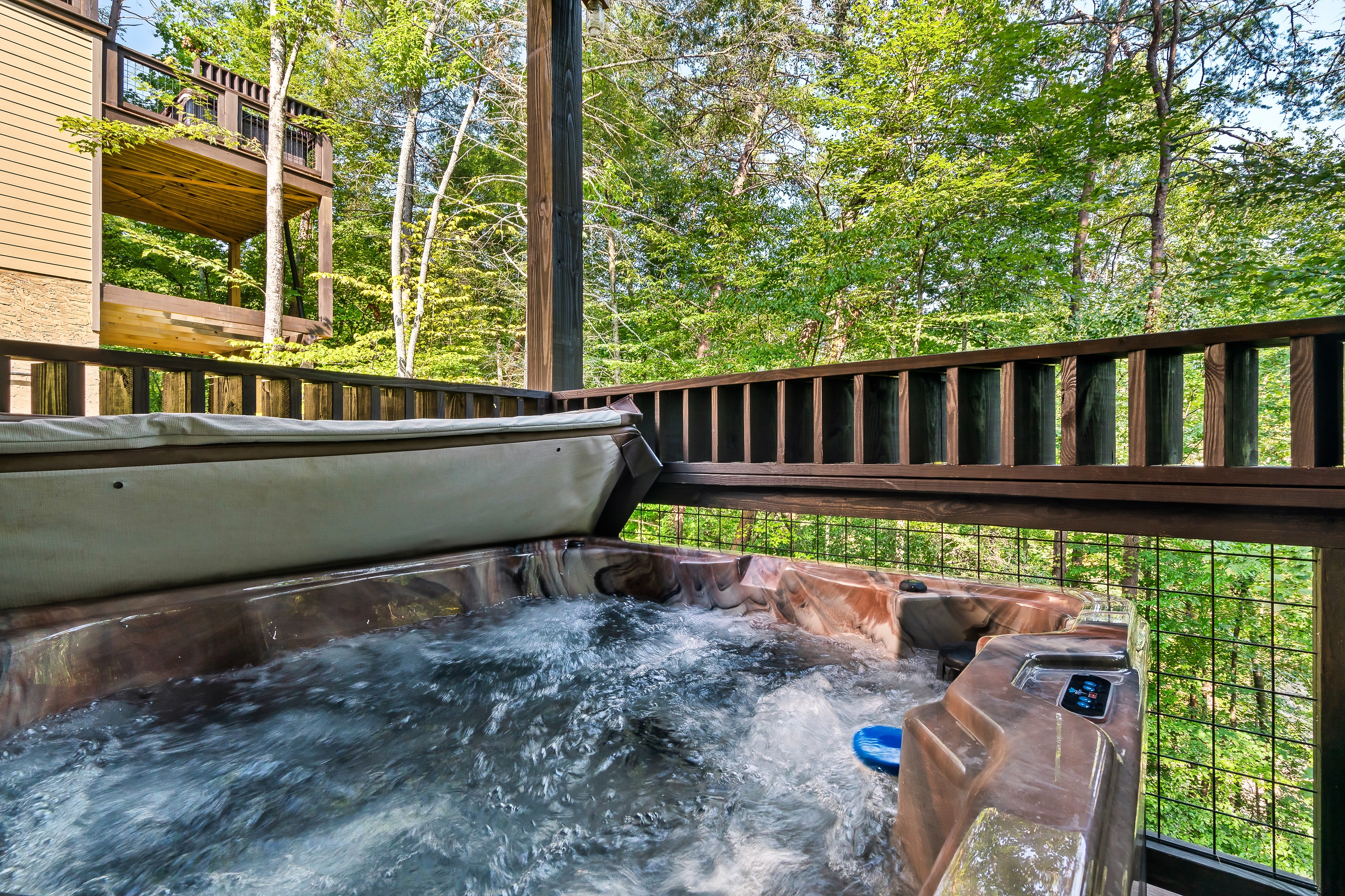 Pigeon Forge, Tennessee, 37862, United States, 4 Bedrooms Bedrooms, ,6 BathroomsBathrooms,Residential,For Sale,1921550
