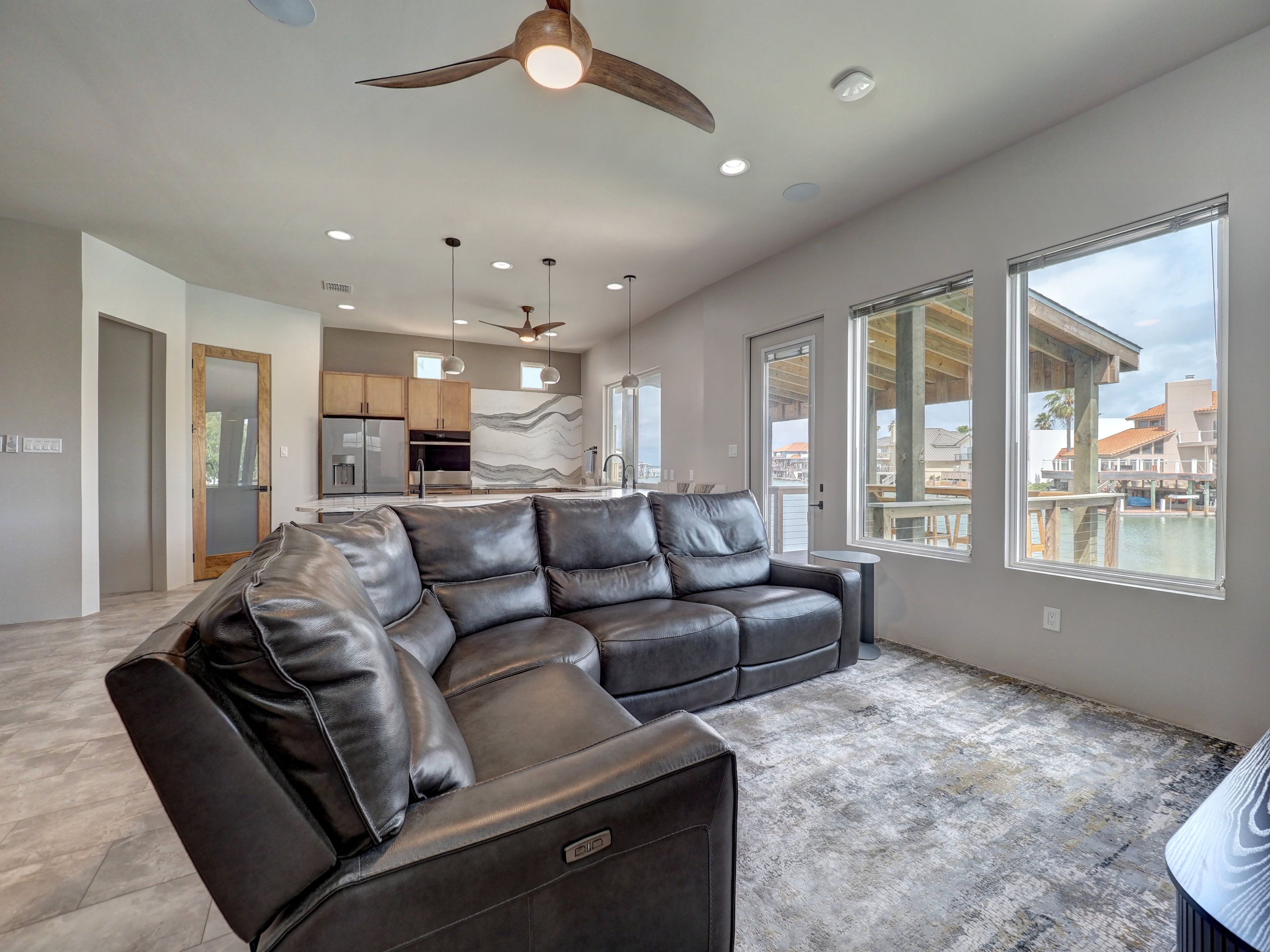  Ultimate Custom Waterfront Home - 物件實景