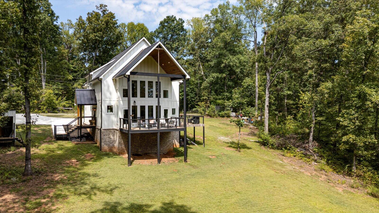 Jasper, Tennessee, 37347, United States, 3 Bedrooms Bedrooms, ,2 BathroomsBathrooms,Residential,For Sale,1976717