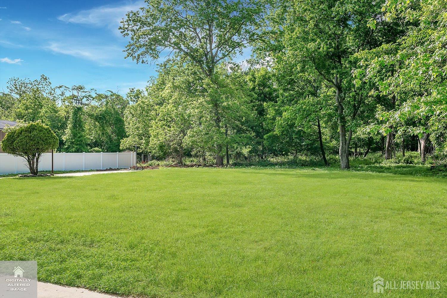 Piscataway, New Jersey, 08854, United States, 5 Bedrooms Bedrooms, ,3 BathroomsBathrooms,Residential,For Sale,2048679