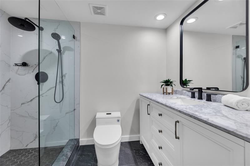 Hillsboro Beach, Florida, 33062, United States, 2 Bedrooms Bedrooms, ,3 BathroomsBathrooms,Residential,For Sale,1942268