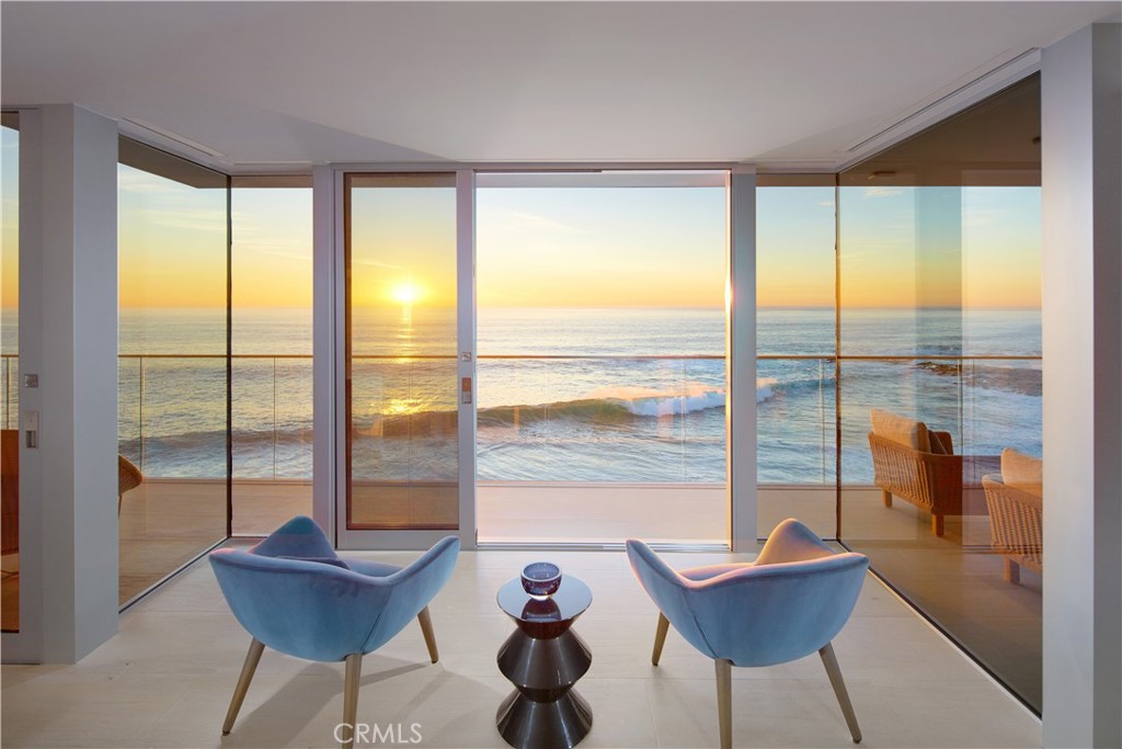 Laguna Beach, California, 92651, United States, 3 Bedrooms Bedrooms, ,4 BathroomsBathrooms,Residential,For Sale,1688637