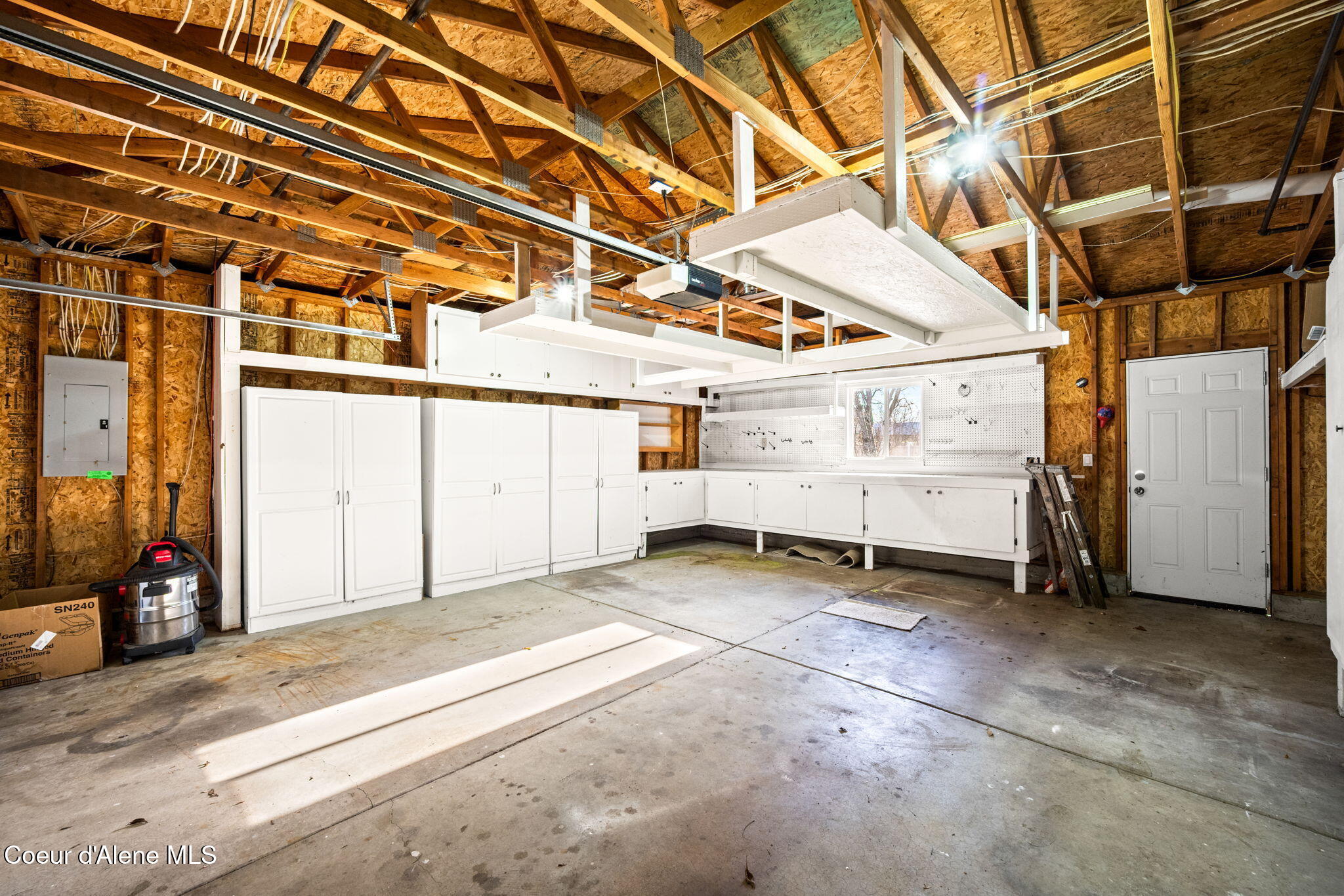 Rathdrum, Idaho, 83858, United States, 4 Bedrooms Bedrooms, ,3 BathroomsBathrooms,Residential,For Sale,2011357