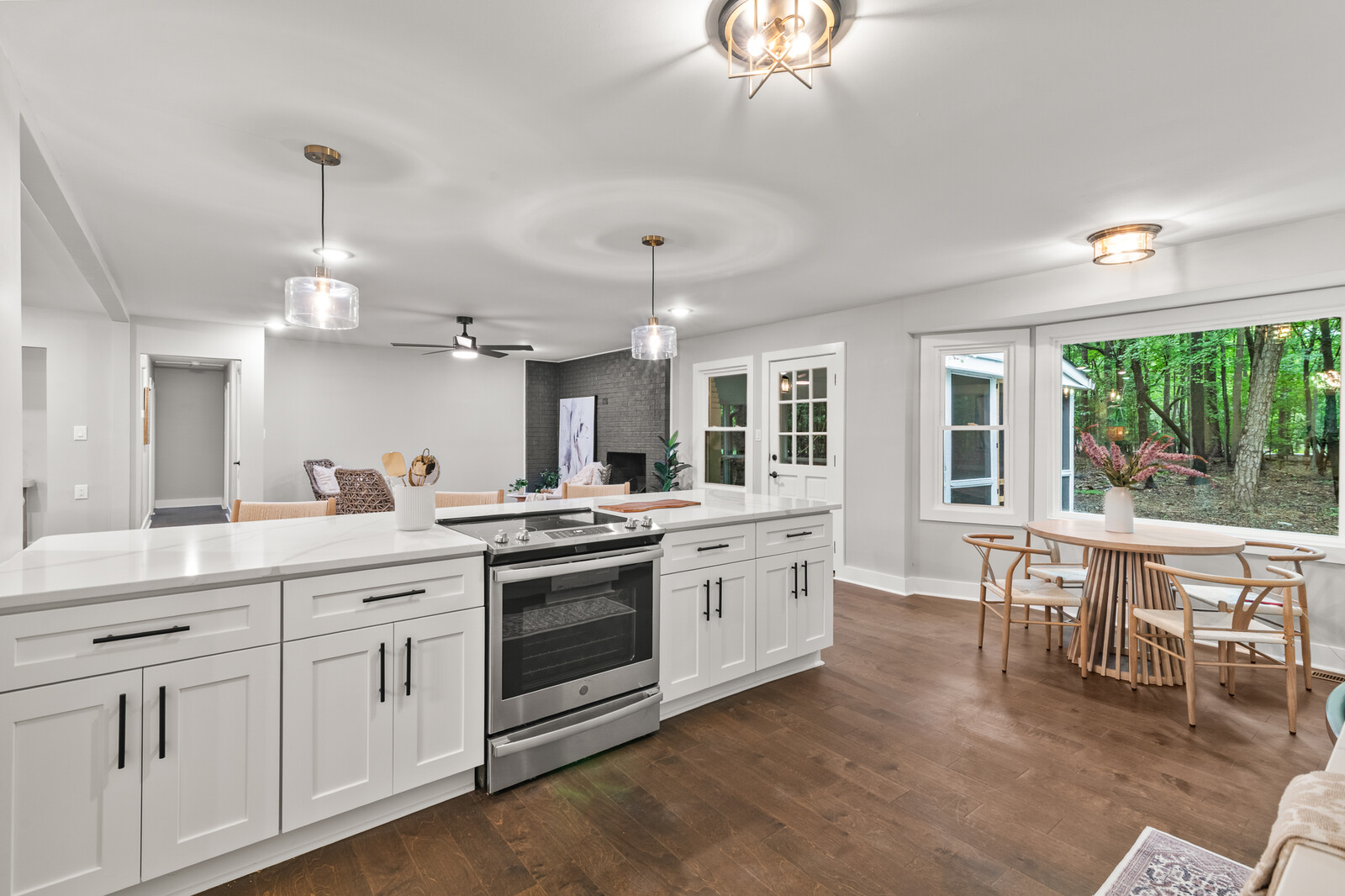 Yorktown, Virginia, 236923604, United States, 3 Bedrooms Bedrooms, ,2 BathroomsBathrooms,Residential,For Sale,1983250