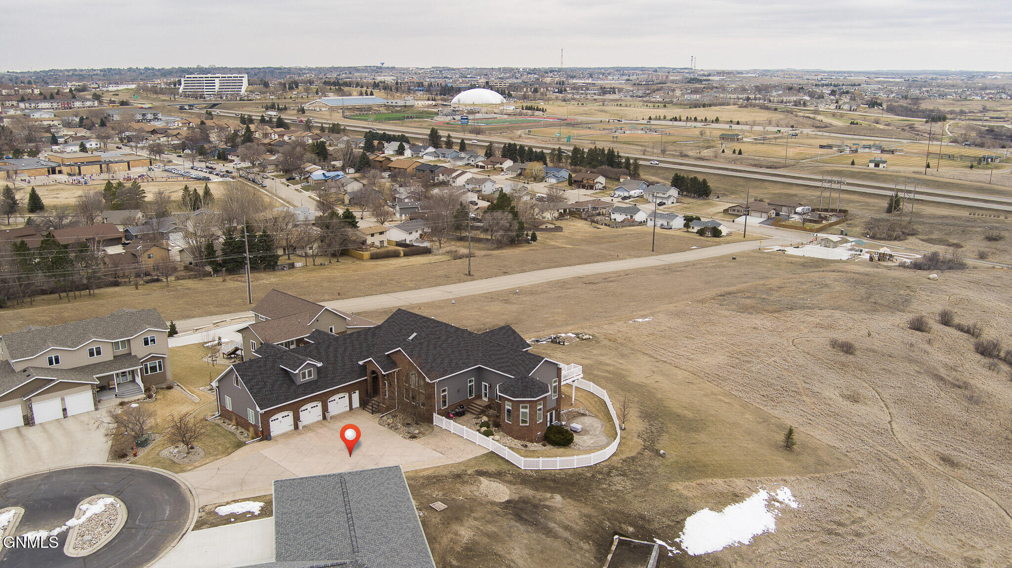 Bismarck, North Dakota, 58501, United States, 4 Bedrooms Bedrooms, ,4 BathroomsBathrooms,Residential,For Sale,2038873