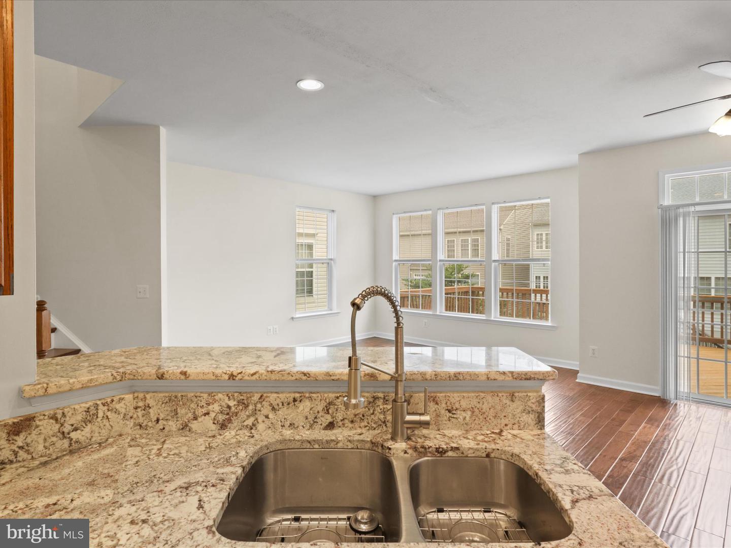 Alexandria, Virginia, 22306, United States, 3 Bedrooms Bedrooms, ,4 BathroomsBathrooms,Residential,For Sale,1989566