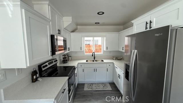 Los Angeles, California, 90002, United States, 4 Bedrooms Bedrooms, ,3 BathroomsBathrooms,Residential,For Sale,1987409