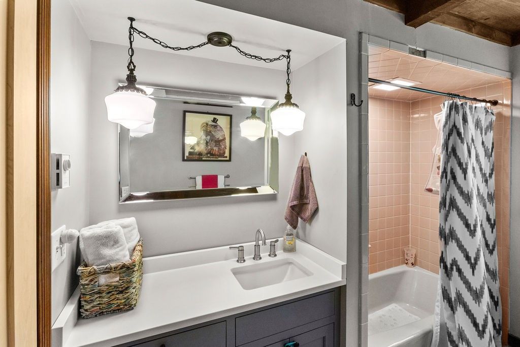 New Kingston, New York, 12459, United States, 3 Bedrooms Bedrooms, ,2 BathroomsBathrooms,Residential,For Sale,1907785