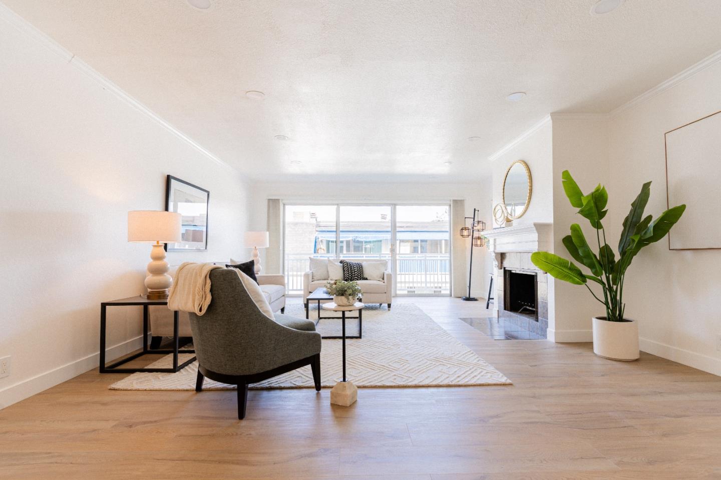 Mountain View, California, 94040, United States, 2 Bedrooms Bedrooms, ,2 BathroomsBathrooms,Residential,For Sale,1988122