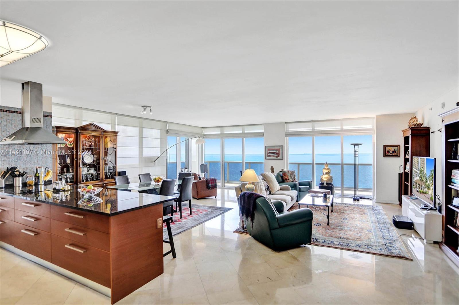 Hallandale Beach, Florida, 33009, United States, 3 Bedrooms Bedrooms, ,4 BathroomsBathrooms,Residential,For Sale,2001836