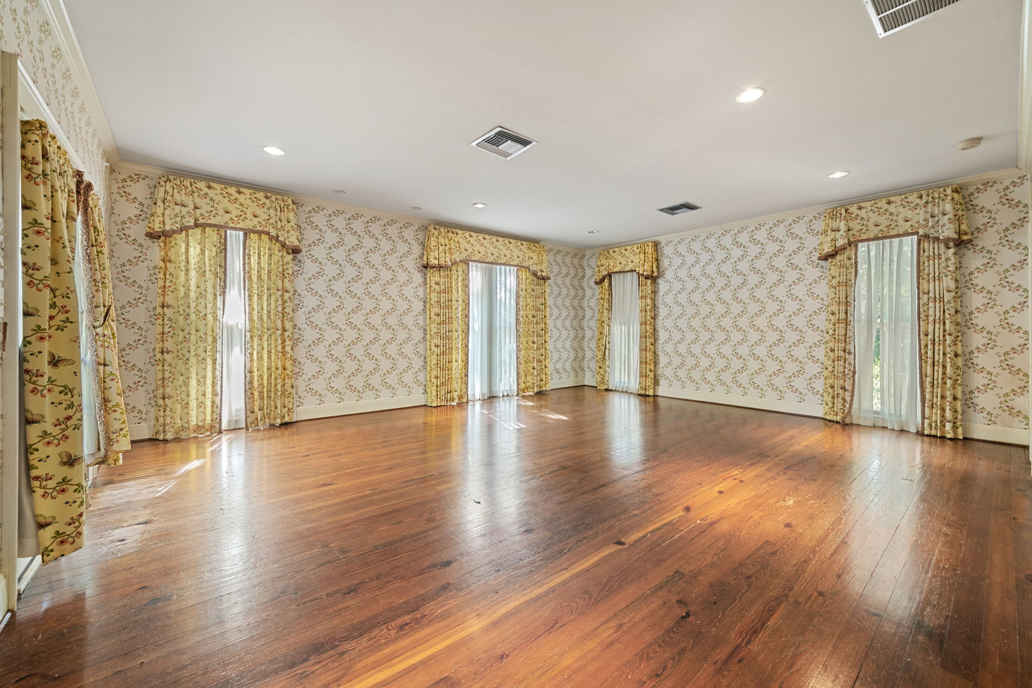 San Marcos, Texas, 78666, United States, 3 Bedrooms Bedrooms, ,4 BathroomsBathrooms,Residential,For Sale,1981922