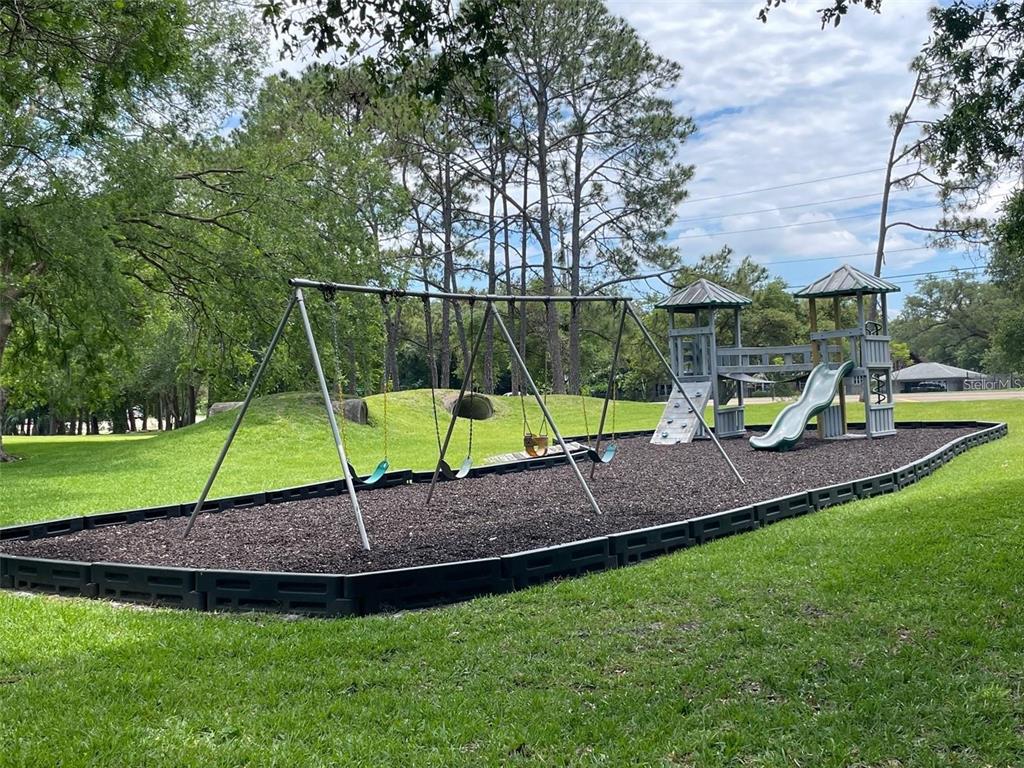 Palm Harbor, Florida, 34683, United States, 4 Bedrooms Bedrooms, ,3 BathroomsBathrooms,Residential,For Sale,1989112