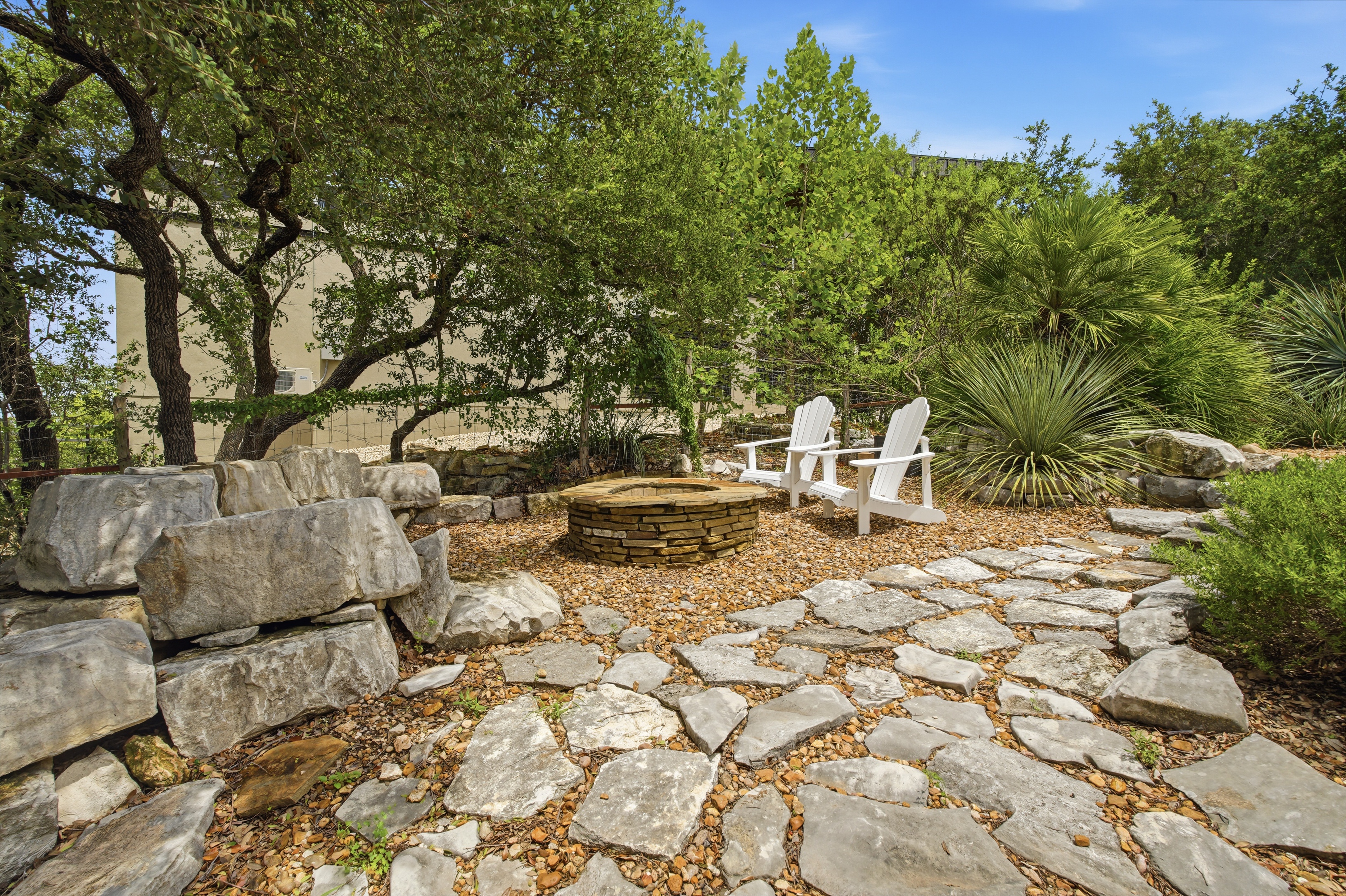  Iron Horse Canyon Estate with Resort-Style Backyard - 物件實景