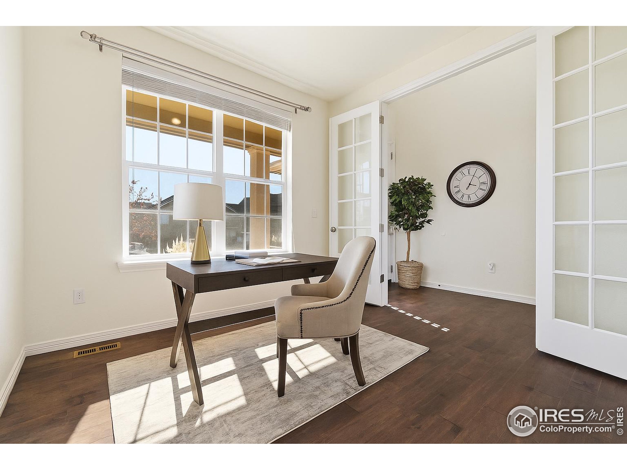 Thornton, Colorado, 80602, United States, 4 Bedrooms Bedrooms, ,4 BathroomsBathrooms,Residential,For Sale,1988981