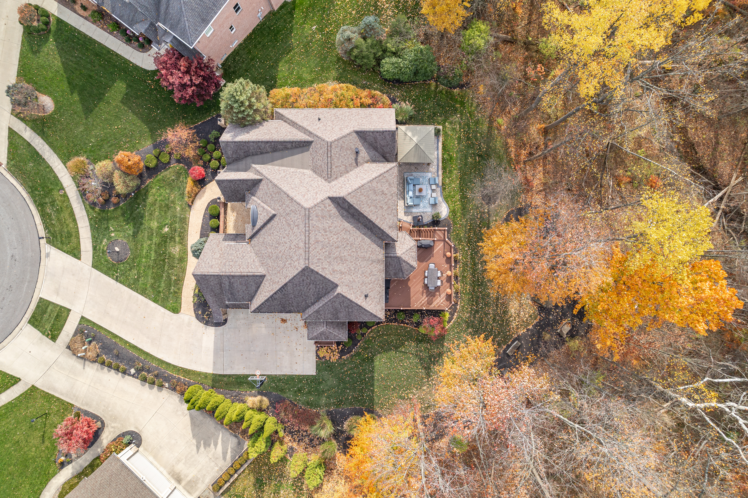 Strongsville, Ohio, 44136, United States, 4 Bedrooms Bedrooms, ,5 BathroomsBathrooms,Residential,For Sale,1988624