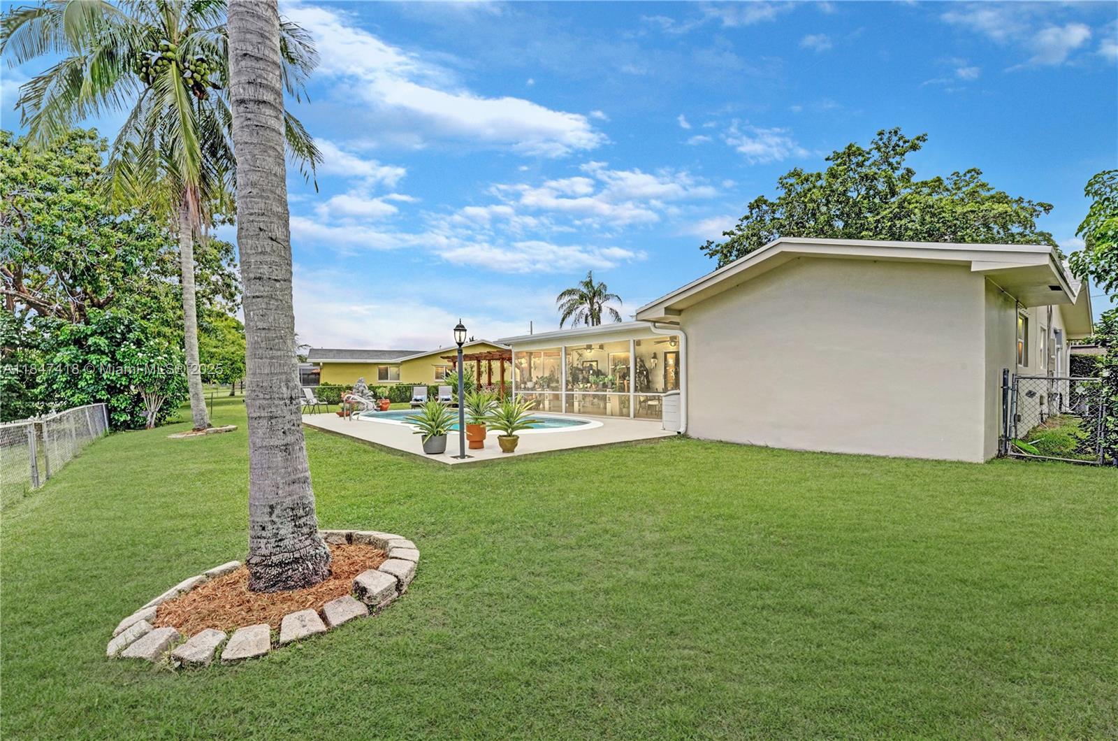 Plantation, Florida, 33313, United States, 4 Bedrooms Bedrooms, ,2 BathroomsBathrooms,Residential,For Sale,1903667