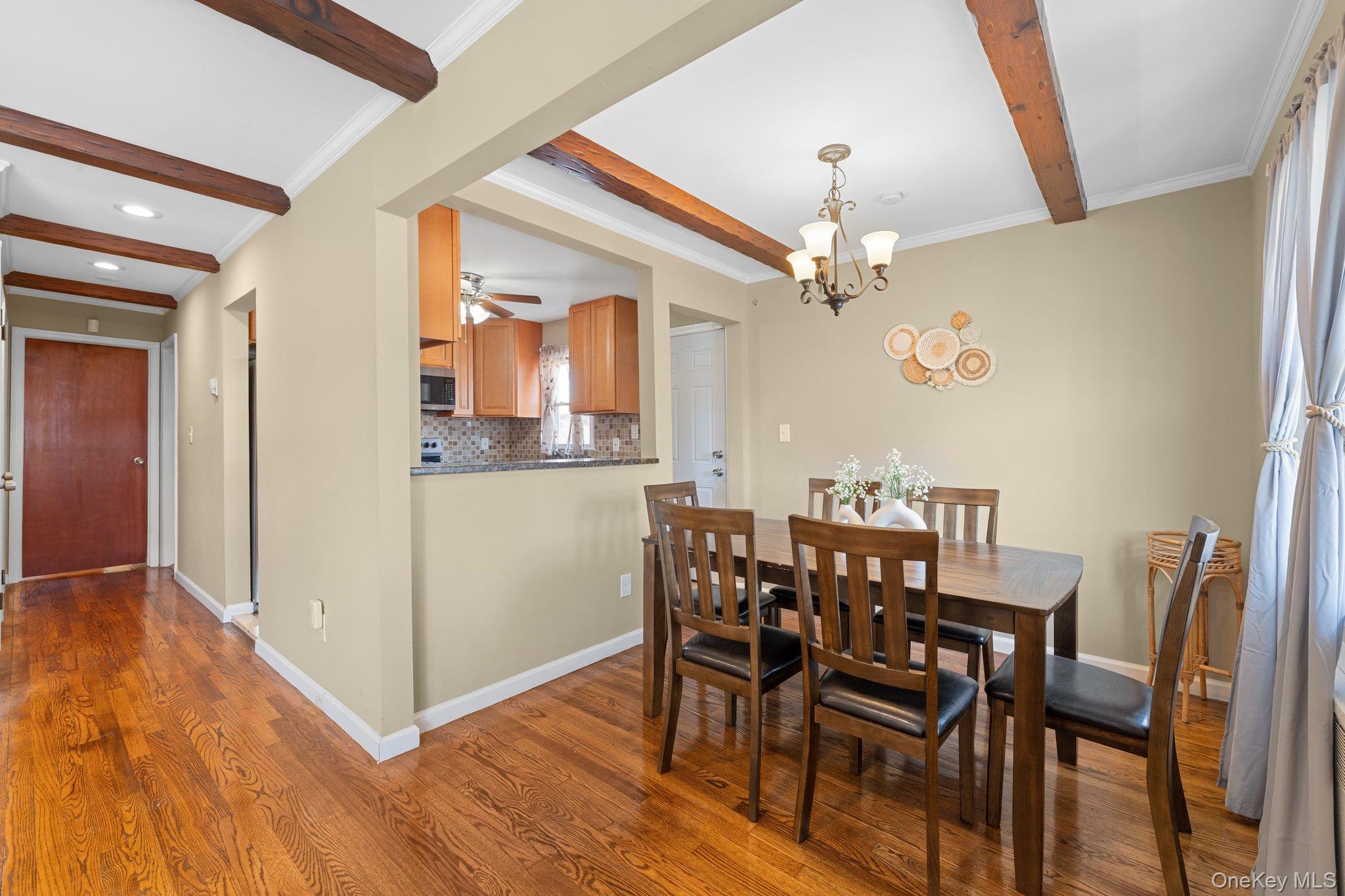 Freeport, New York, 11520, United States, 4 Bedrooms Bedrooms, ,2 BathroomsBathrooms,Residential,For Sale,1981047