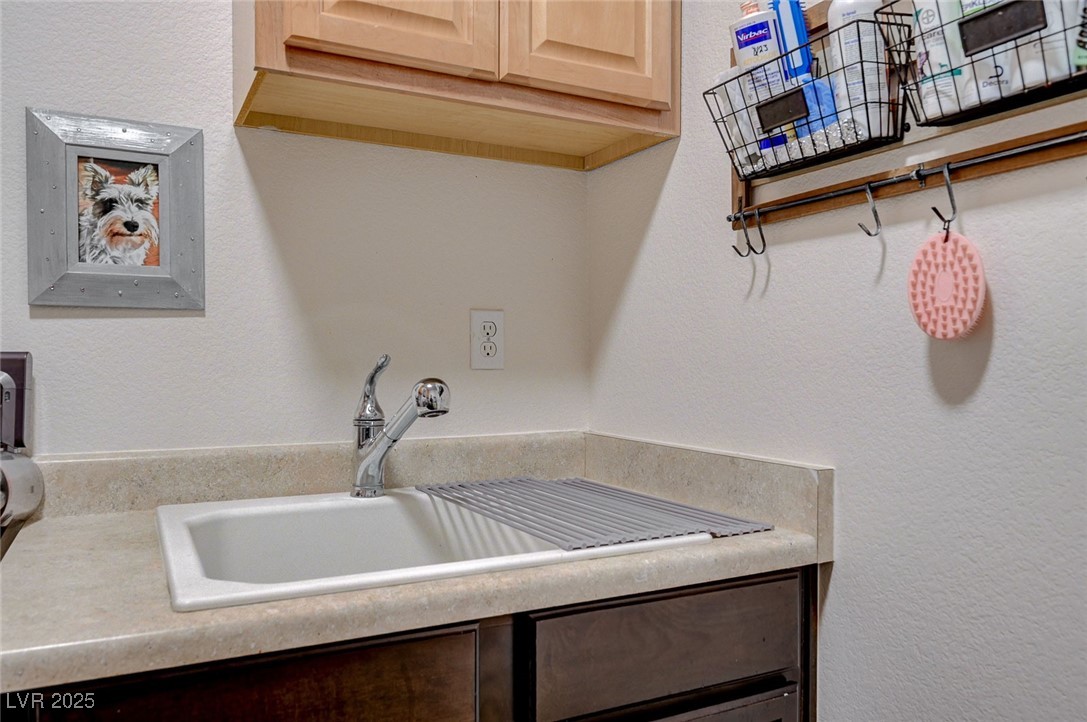 Henderson, Nevada, 89044, United States, 4 Bedrooms Bedrooms, ,3 BathroomsBathrooms,Residential,For Sale,1991497