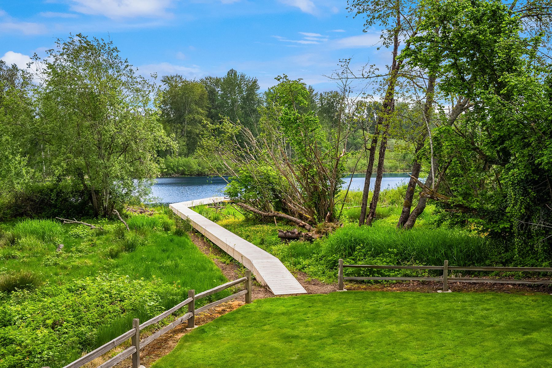  9622 Slater Ave NE, Kirkland, WA 98033 - 物件實景