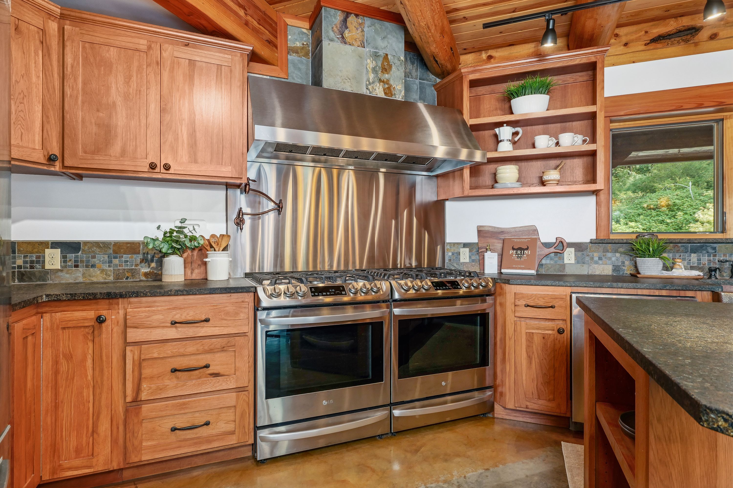  Mountain Glen Ranch  A Distinctive Northwest Estate with Montana Soul - 物件實景