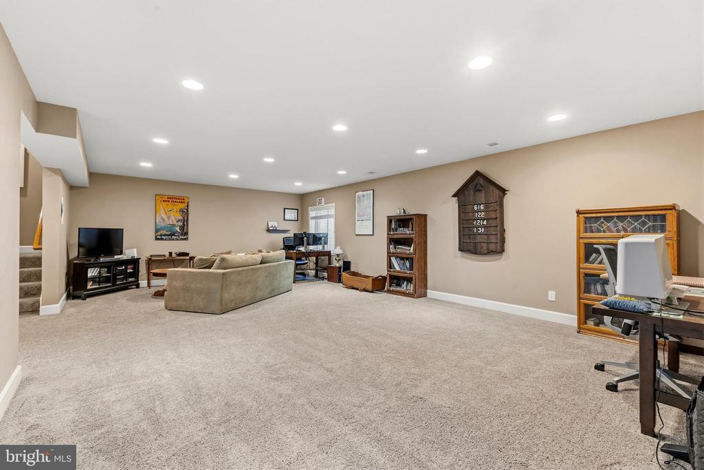 Leesburg, Virginia, 20175, United States, 3 Bedrooms Bedrooms, ,4 BathroomsBathrooms,Residential,For Sale,2049471