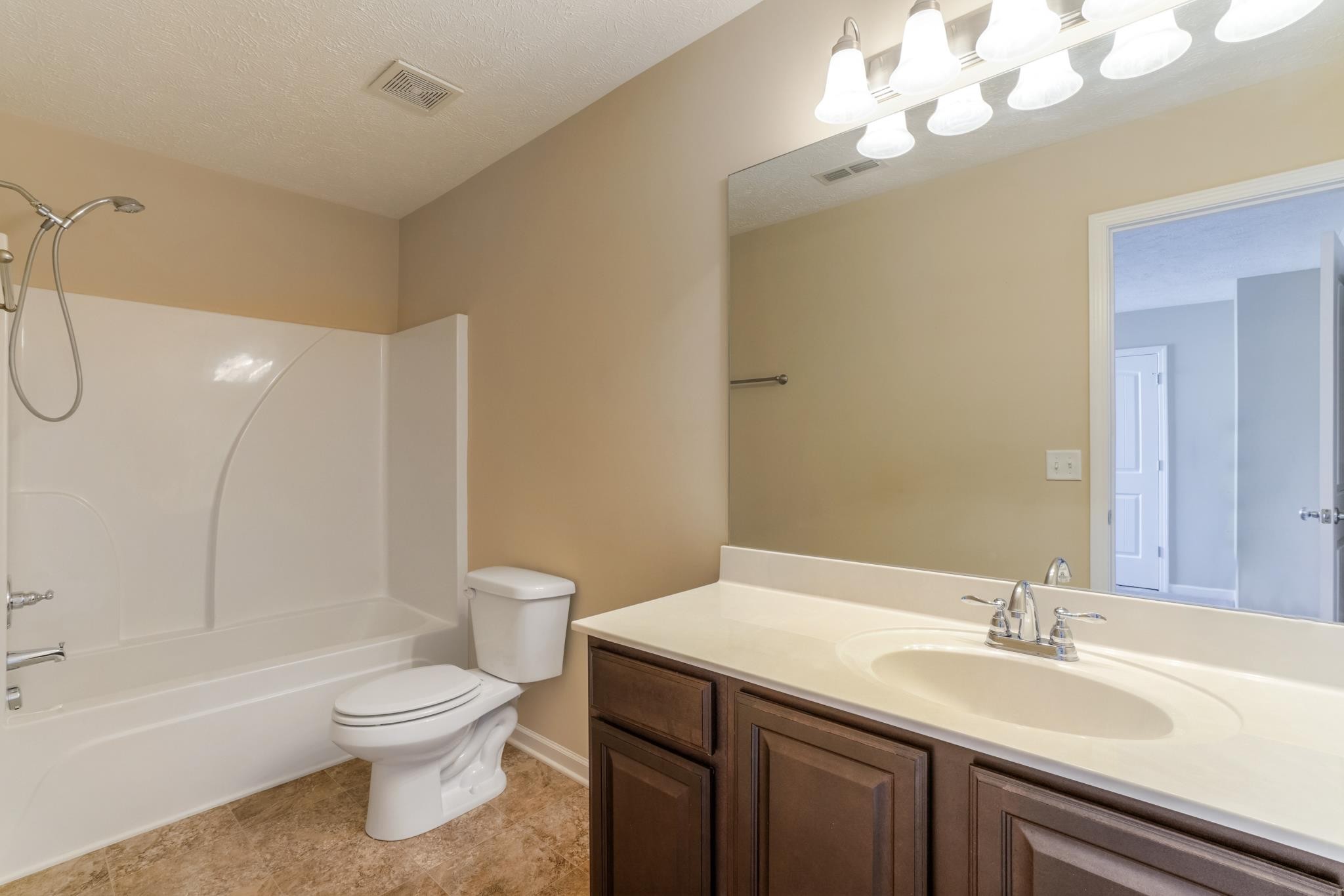  1913 Calydon Ct, Murfreesboro, TN, 37128 - 物件實景
