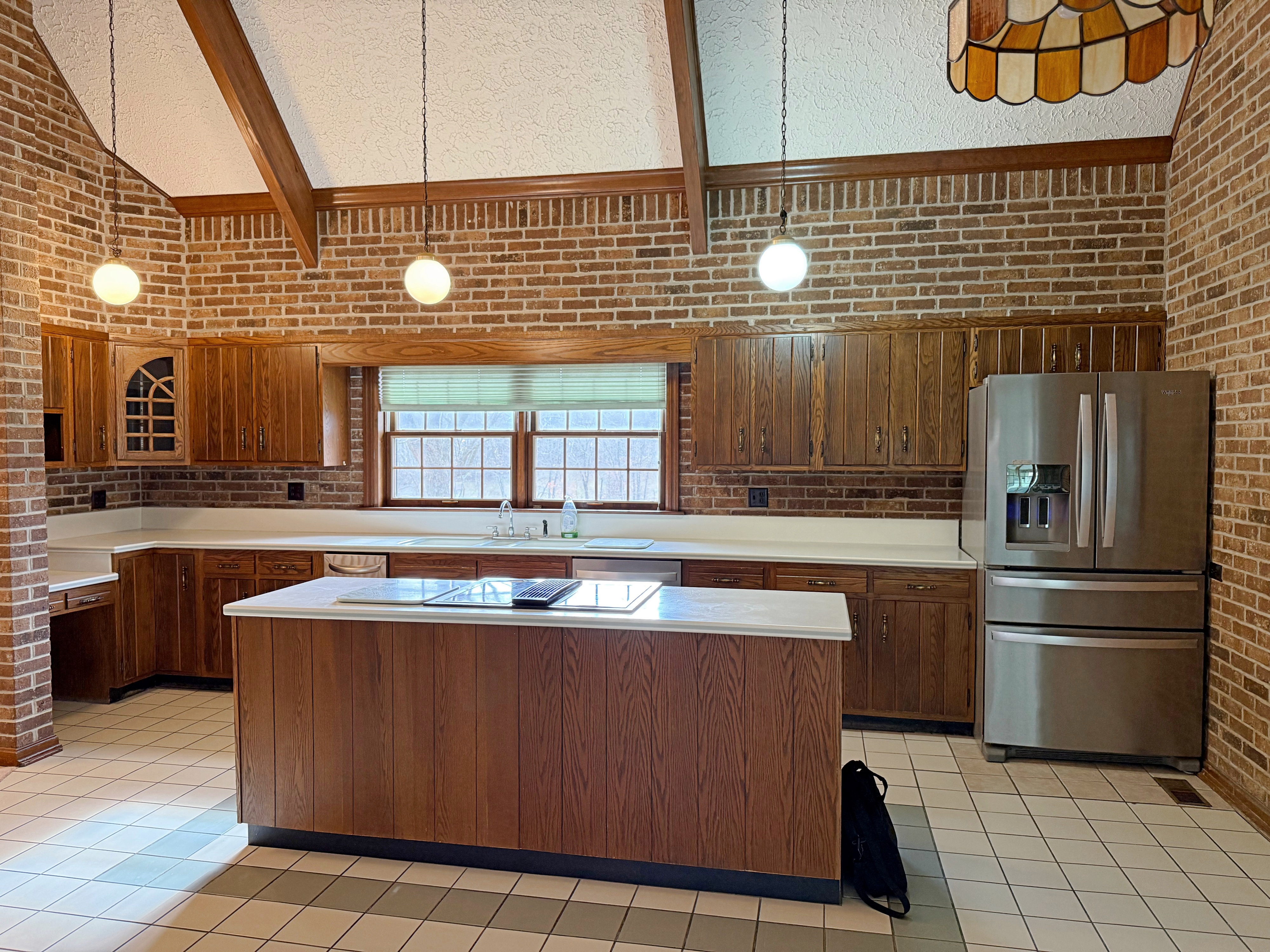 Loogootee, Indiana, 47553, United States, 3 Bedrooms Bedrooms, ,4 BathroomsBathrooms,Residential,For Sale,2002453