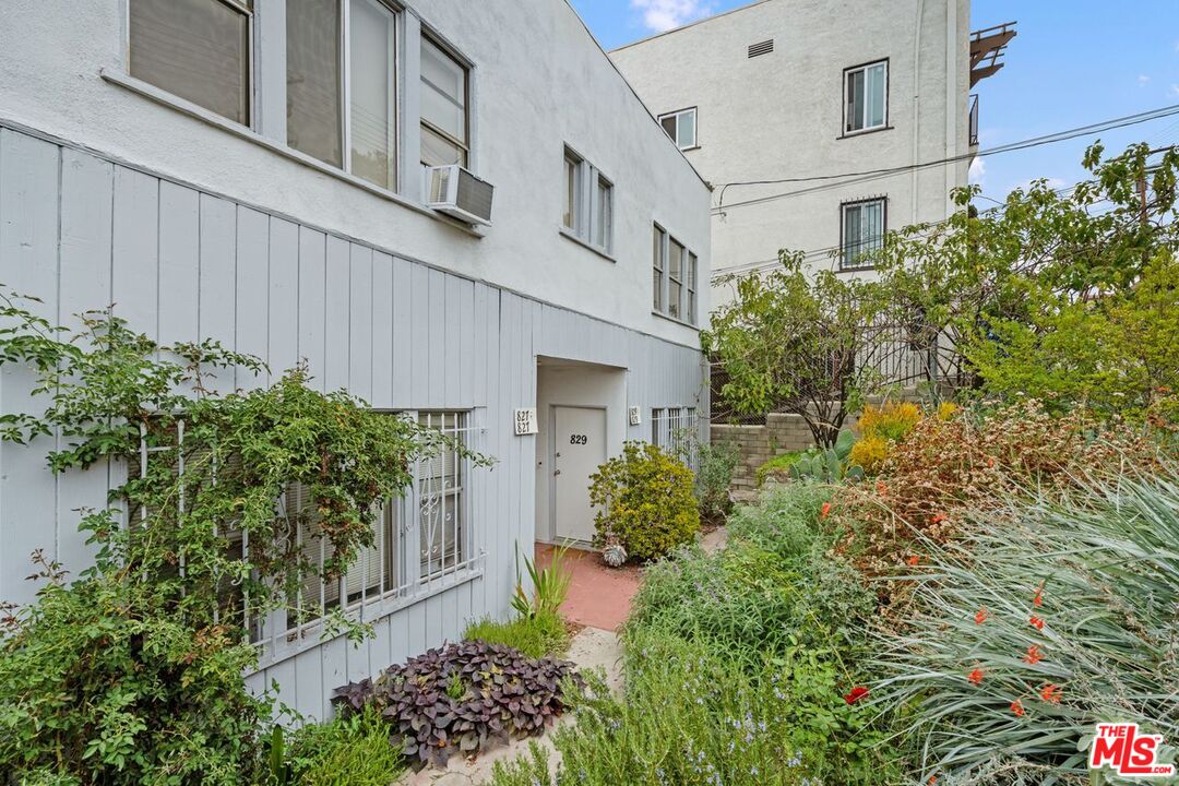 827 Lucile Ave, Los Angeles, California, 90026, United States, 6 Bedrooms Bedrooms, ,Residential,For Sale,827 Lucile Ave,1626659