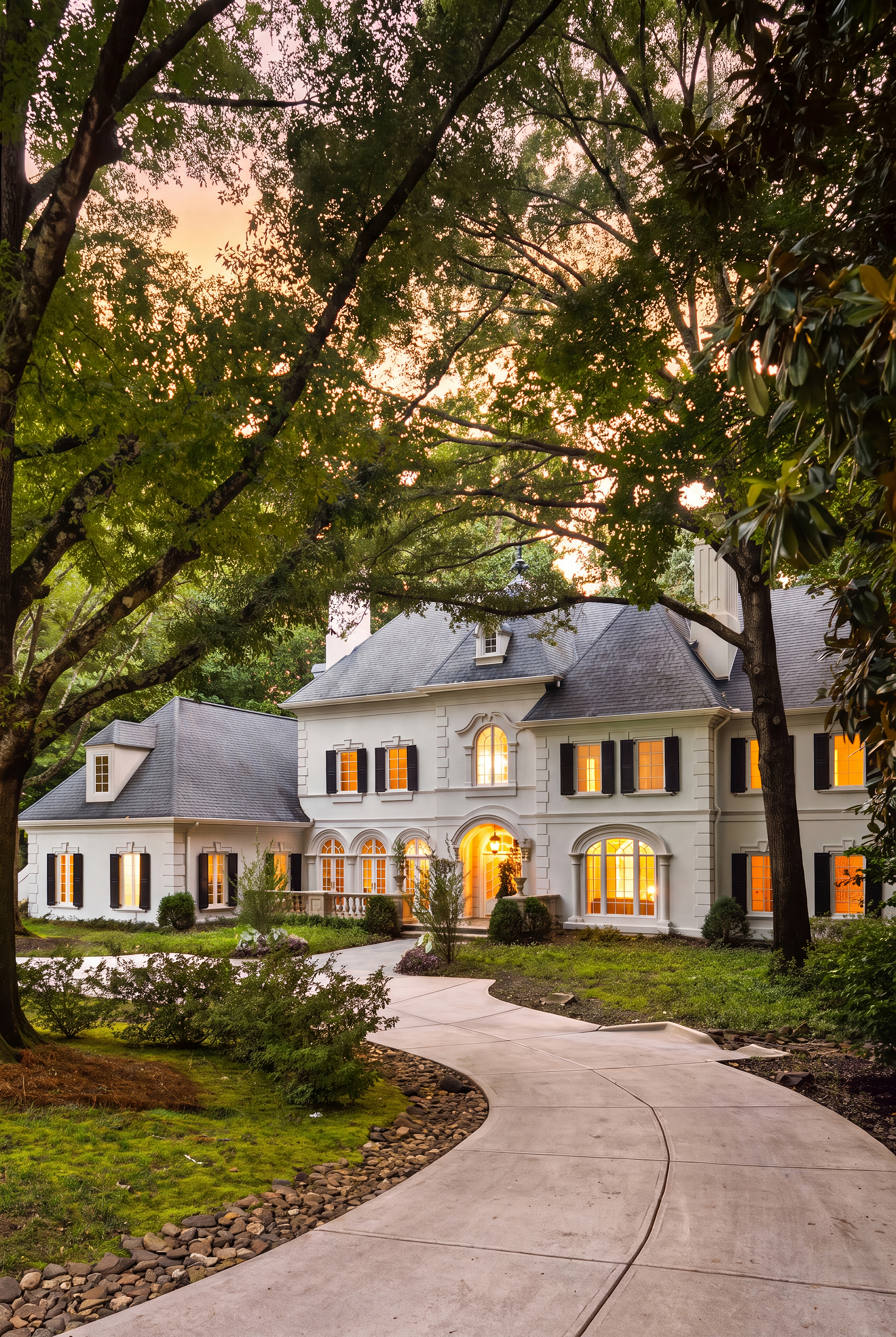  Irreplaceable Estate in One of Atlanta