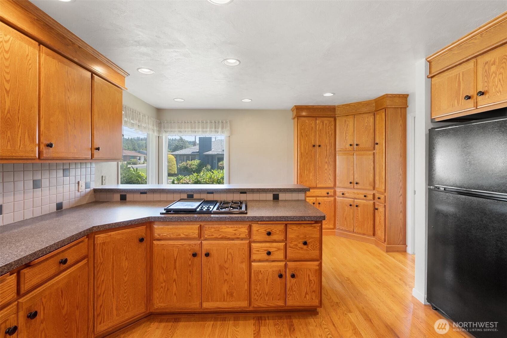 Chehalis, Washington, 98532, United States, 4 Bedrooms Bedrooms, ,3 BathroomsBathrooms,Residential,For Sale,2049062