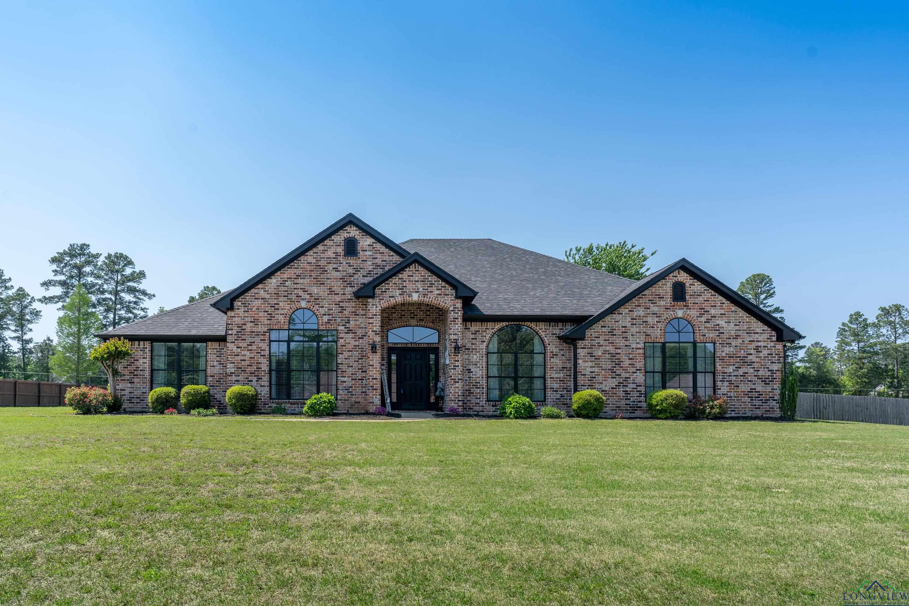 Longview, Texas, 75602, United States, 4 Bedrooms Bedrooms, ,3 BathroomsBathrooms,Residential,For Sale,1916944