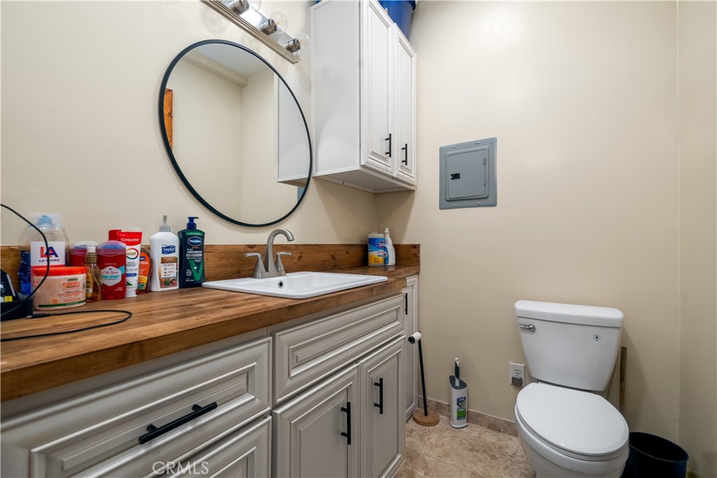Hemet, California, 92544, United States, 4 Bedrooms Bedrooms, ,2 BathroomsBathrooms,Residential,For Sale,1875169