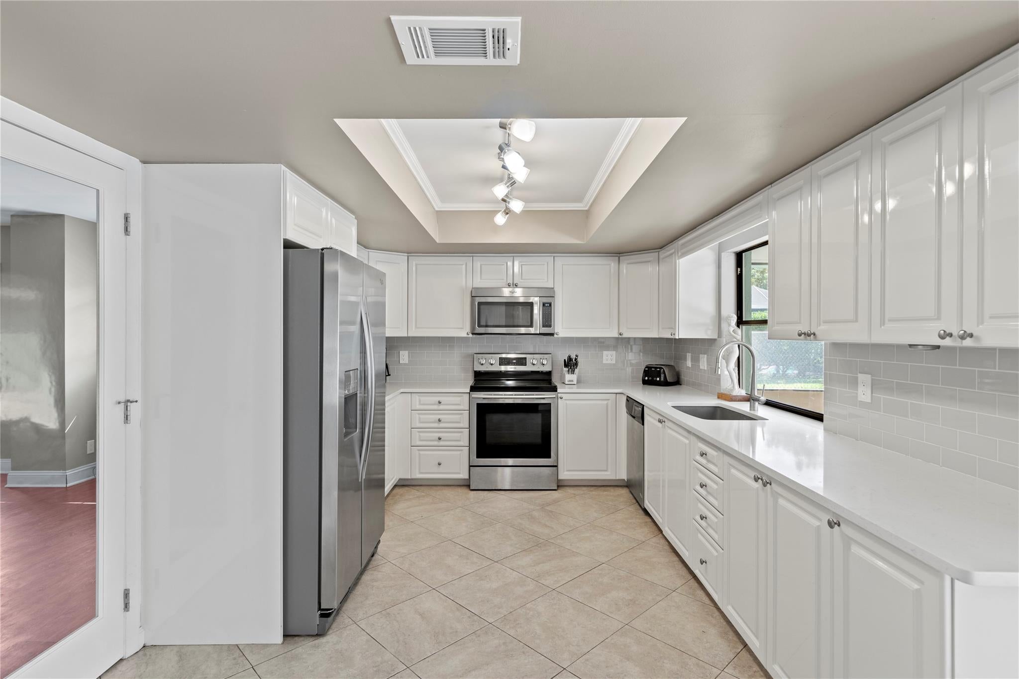 Port St Lucie, Florida, 34952, United States, 4 Bedrooms Bedrooms, ,3 BathroomsBathrooms,Residential,For Sale,1977843