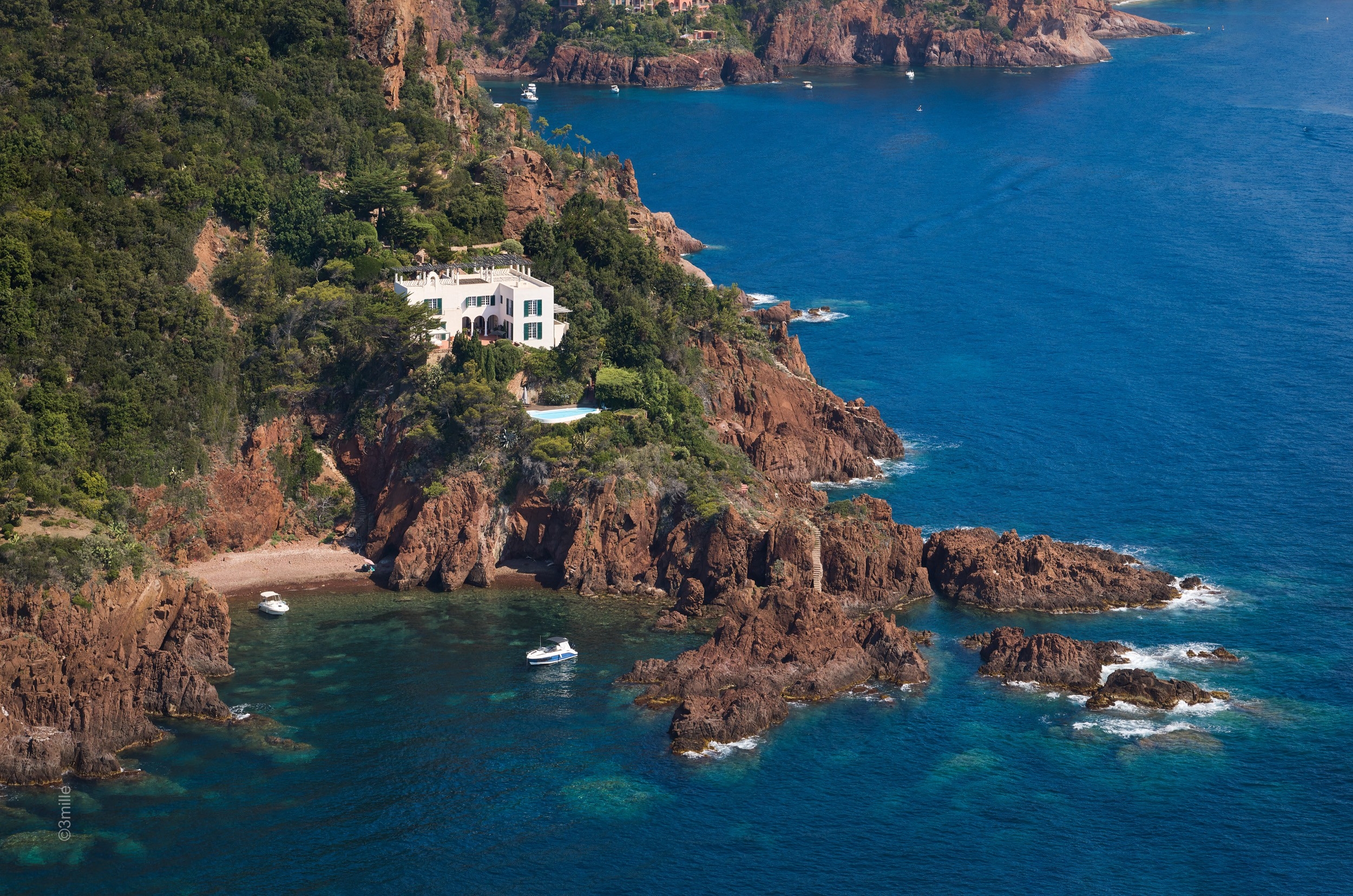  Prestigious villa in Théoule-sur-Mer with panoramic sea views and direct access… - 物件實景