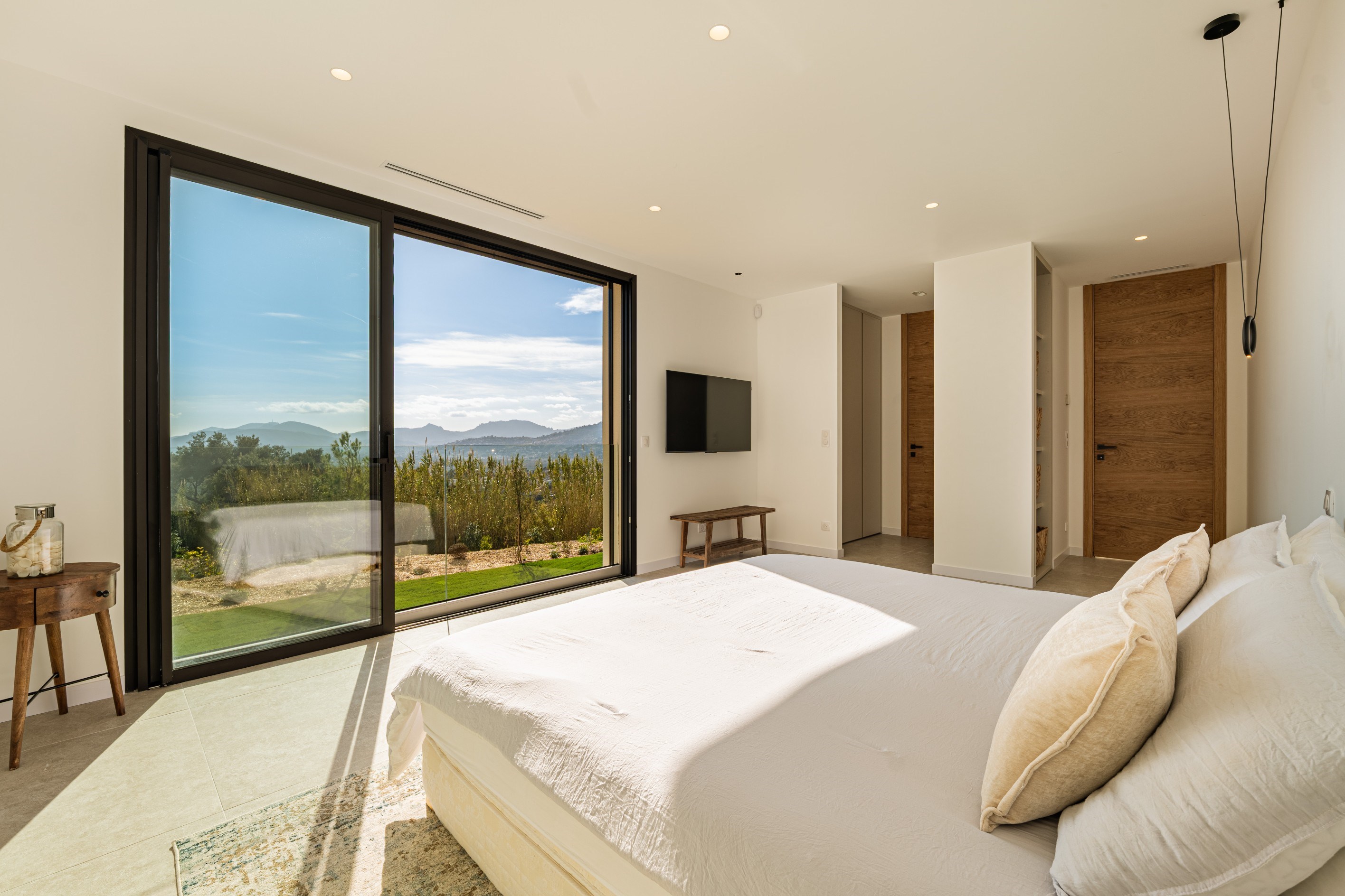  Mougins, private estate for sale, 533 sqm, panoramic views, guest house and 2.2… - 物件實景