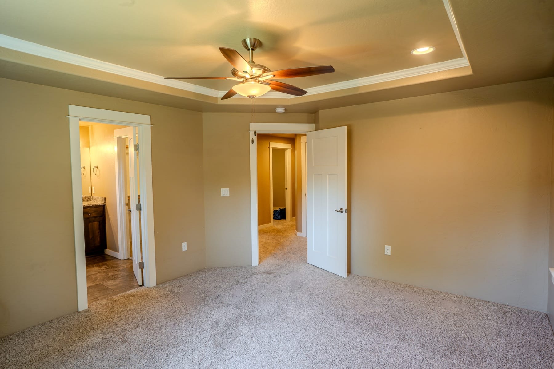  2196 Crestbrook Road Medford, OR 97504 - 物件實景
