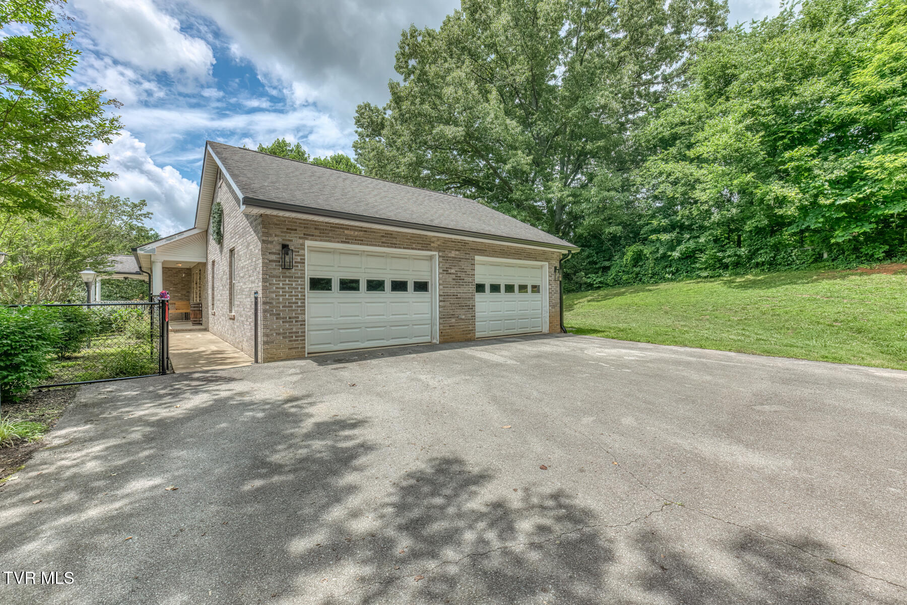 Afton, Tennessee, 37616, United States, 5 Bedrooms Bedrooms, ,3 BathroomsBathrooms,Residential,For Sale,2048467