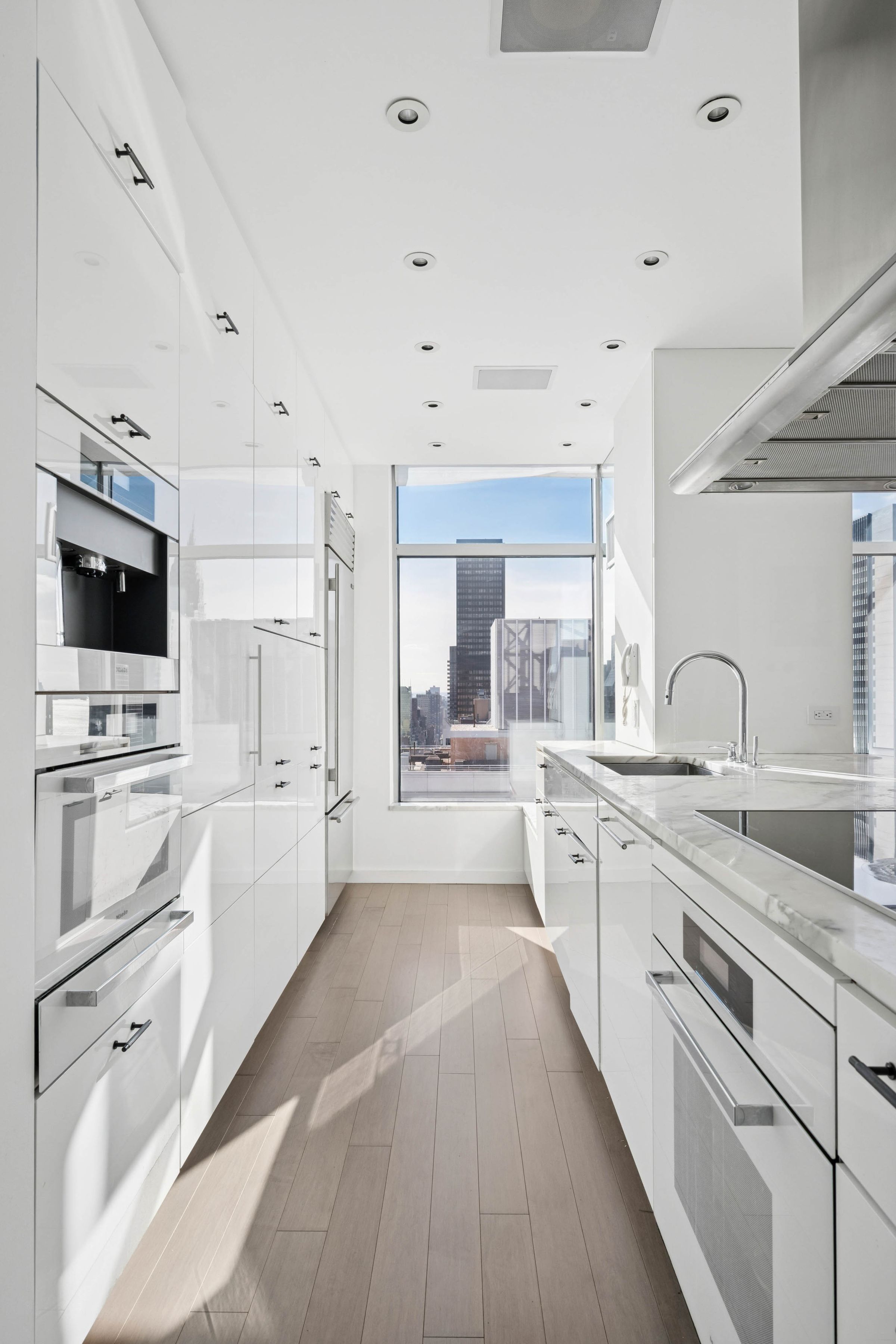  250 E 54th St, 36D - 物件實景