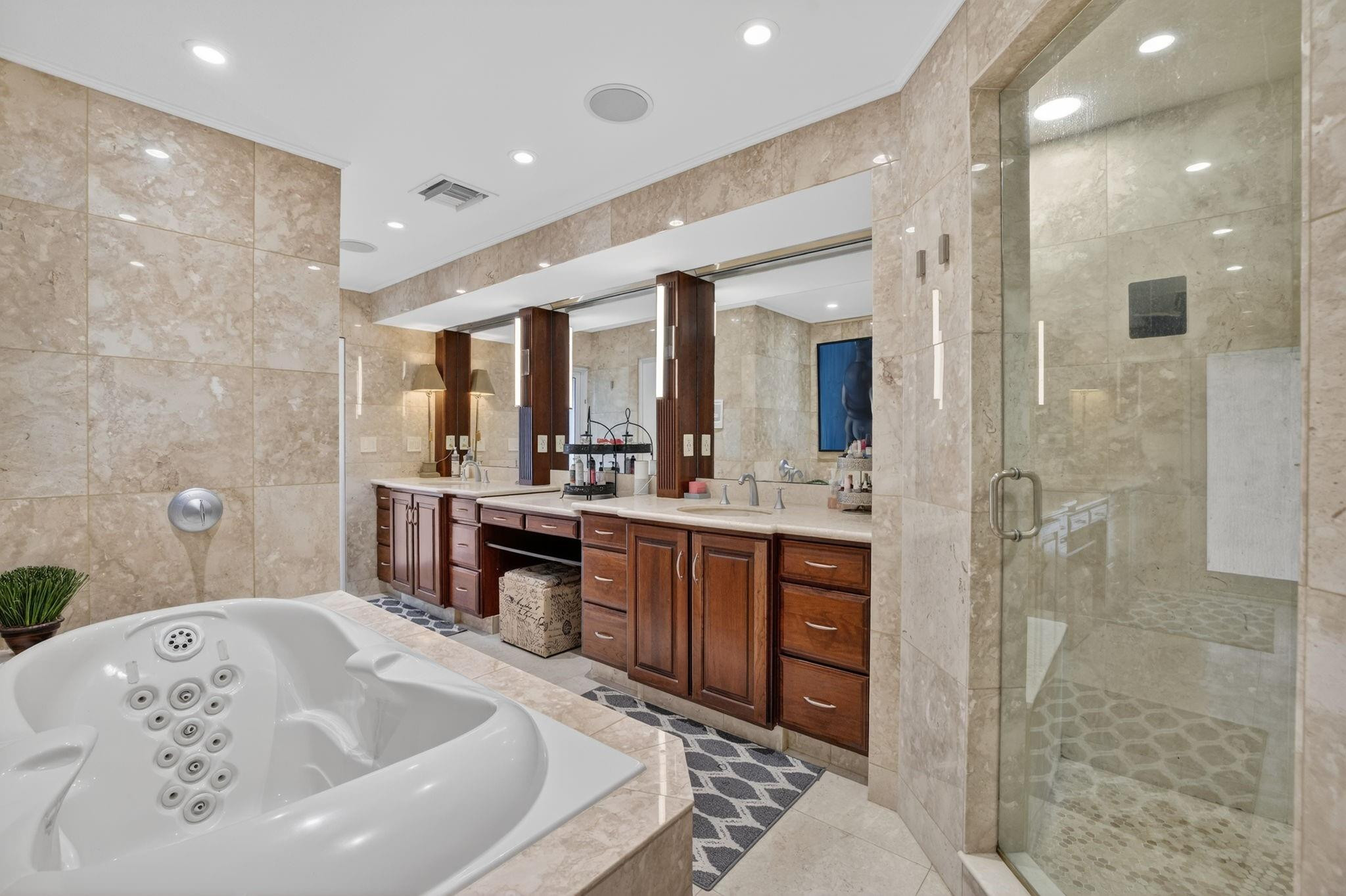 Fort Lauderdale, Florida, 33308, United States, 4 Bedrooms Bedrooms, ,4 BathroomsBathrooms,Residential,For Sale,2019357