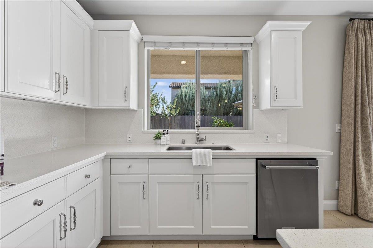 Fresno, California, 93730, United States, 3 Bedrooms Bedrooms, ,3 BathroomsBathrooms,Residential,For Sale,2008537