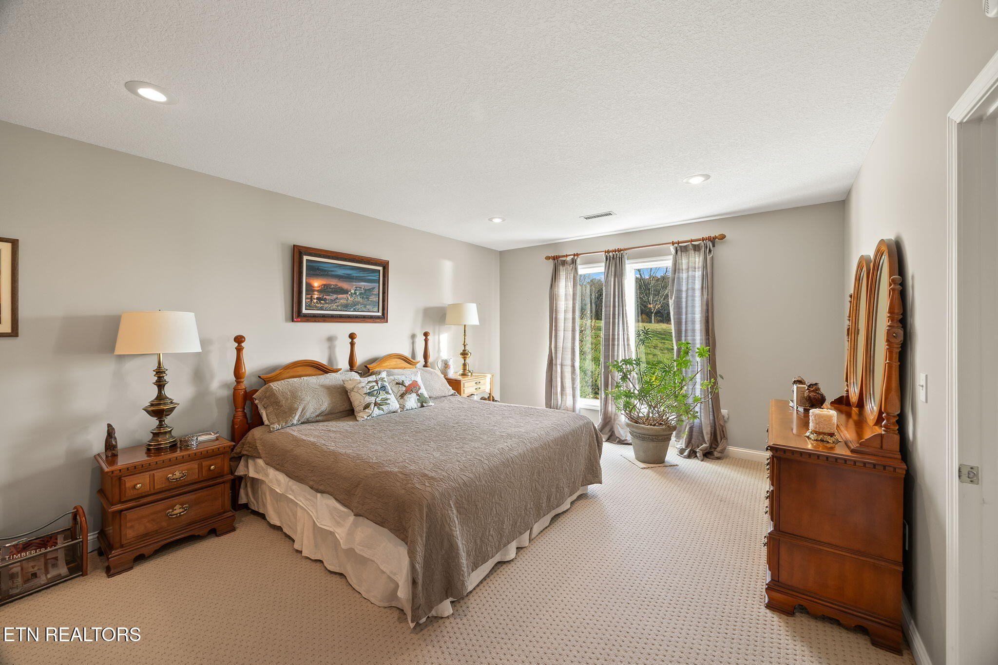 Deer Lodge, Tennessee, 37726, United States, 3 Bedrooms Bedrooms, ,4 BathroomsBathrooms,Residential,For Sale,1996492