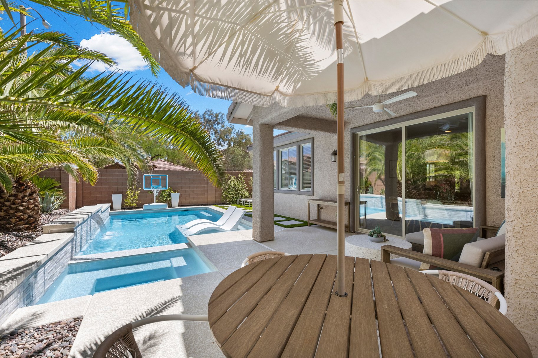  Stylishly Upgraded Mountain’s Edge Retreat with New Pool & Spa - 物件實景