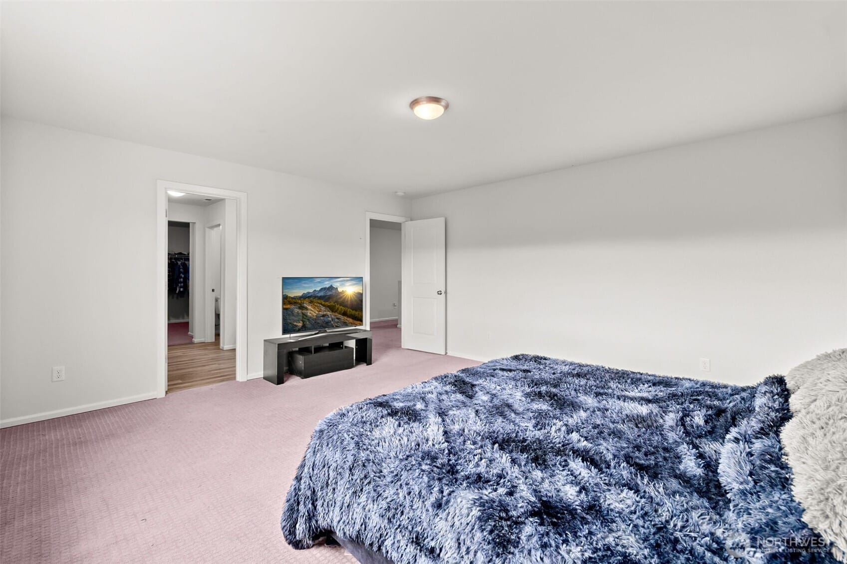 Olympia, Washington, 98501, United States, 4 Bedrooms Bedrooms, ,3 BathroomsBathrooms,Residential,For Sale,1997535