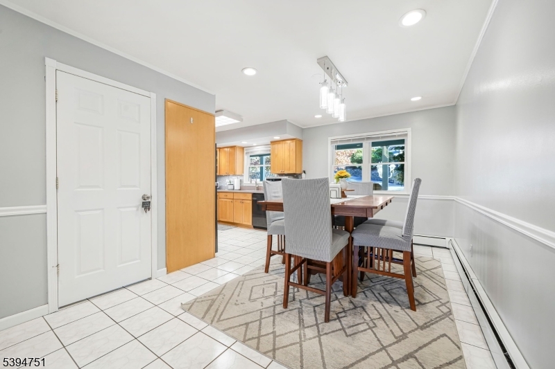 Jefferson Twp., New Jersey, 07849, United States, 3 Bedrooms Bedrooms, ,2 BathroomsBathrooms,Residential,For Sale,1993469