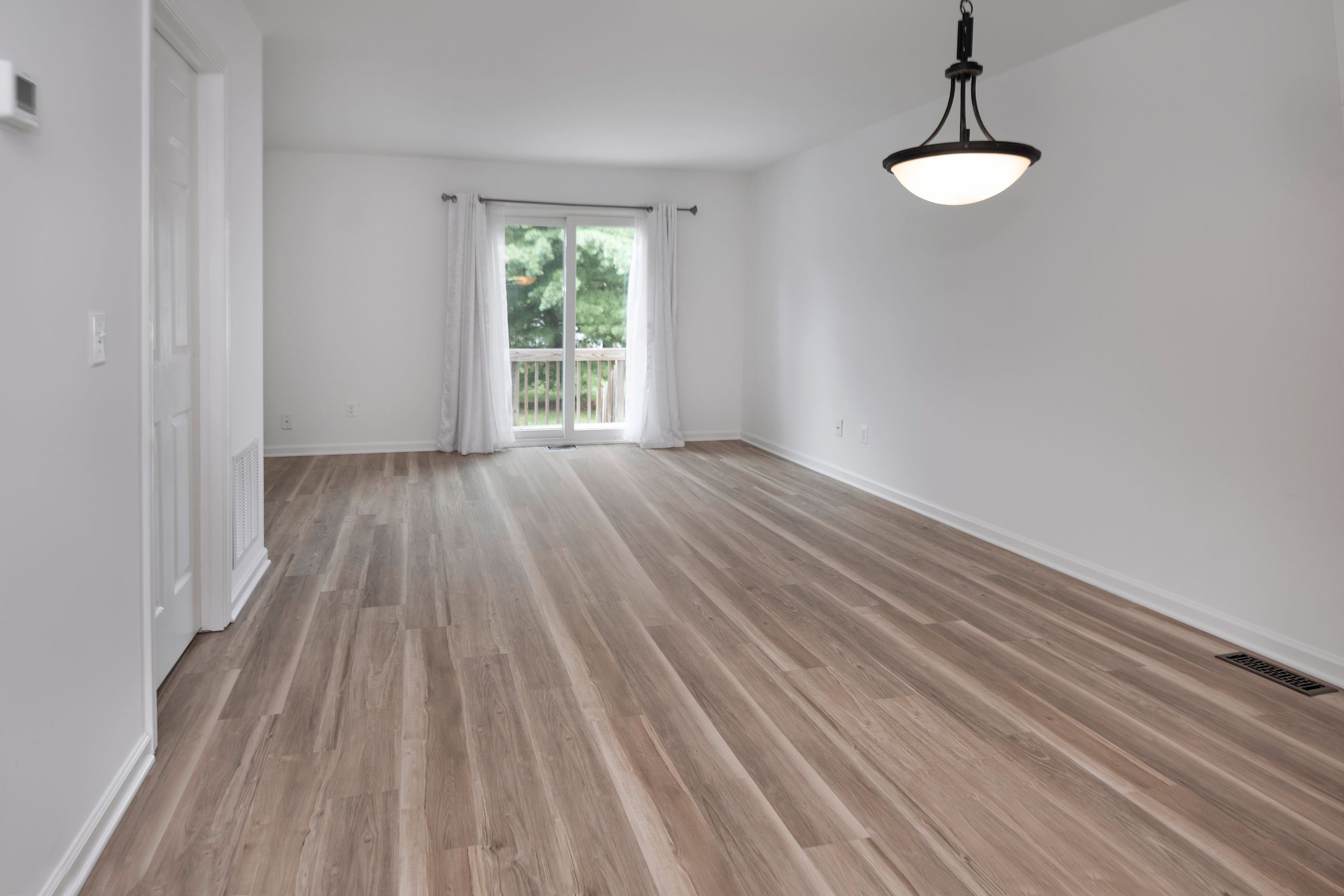  Freshly Renovated and Move-In Ready - 物件實景
