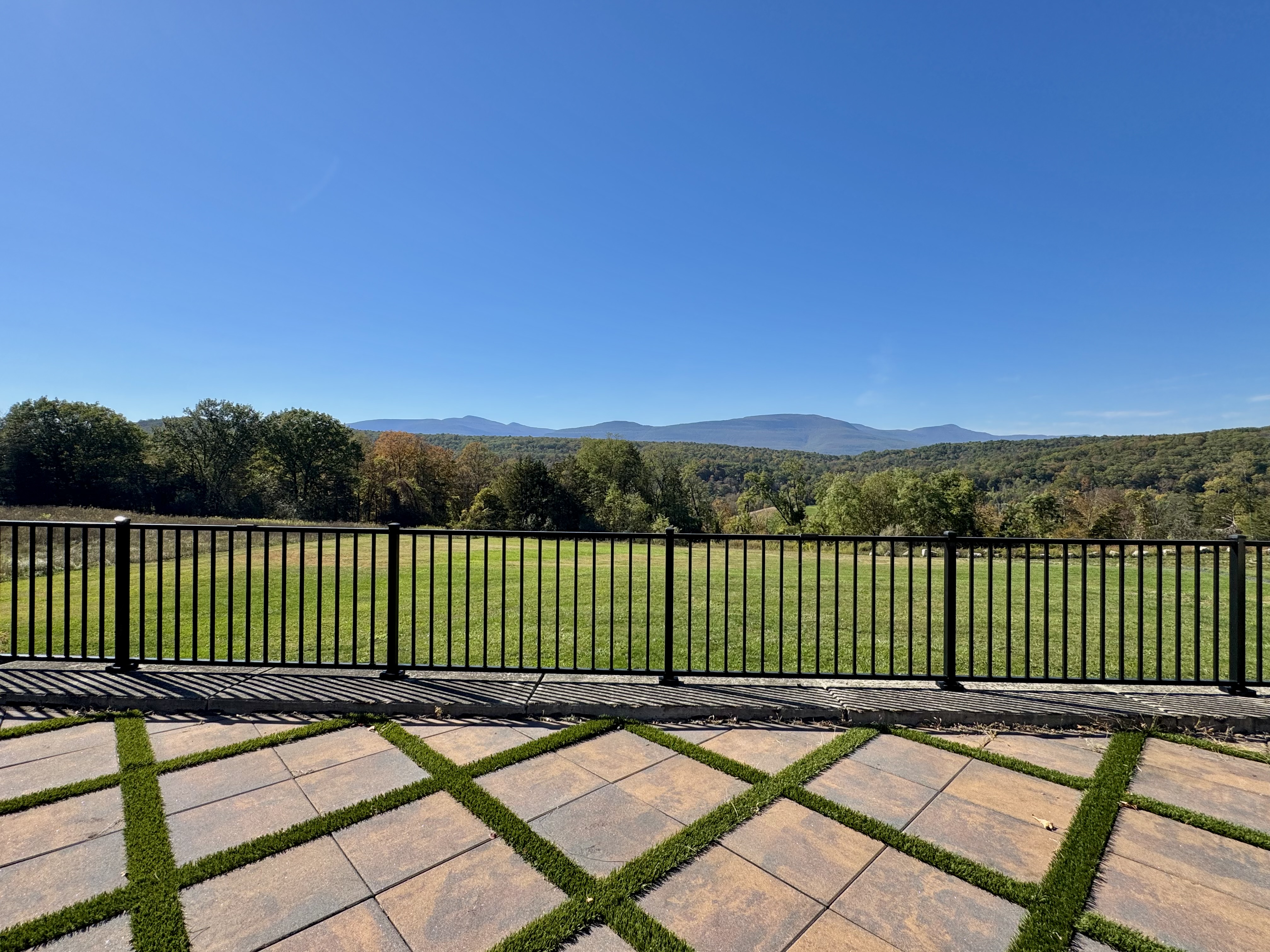 Catskill, New York, 12414, United States, 4 Bedrooms Bedrooms, ,3 BathroomsBathrooms,Residential,For Sale,1977487